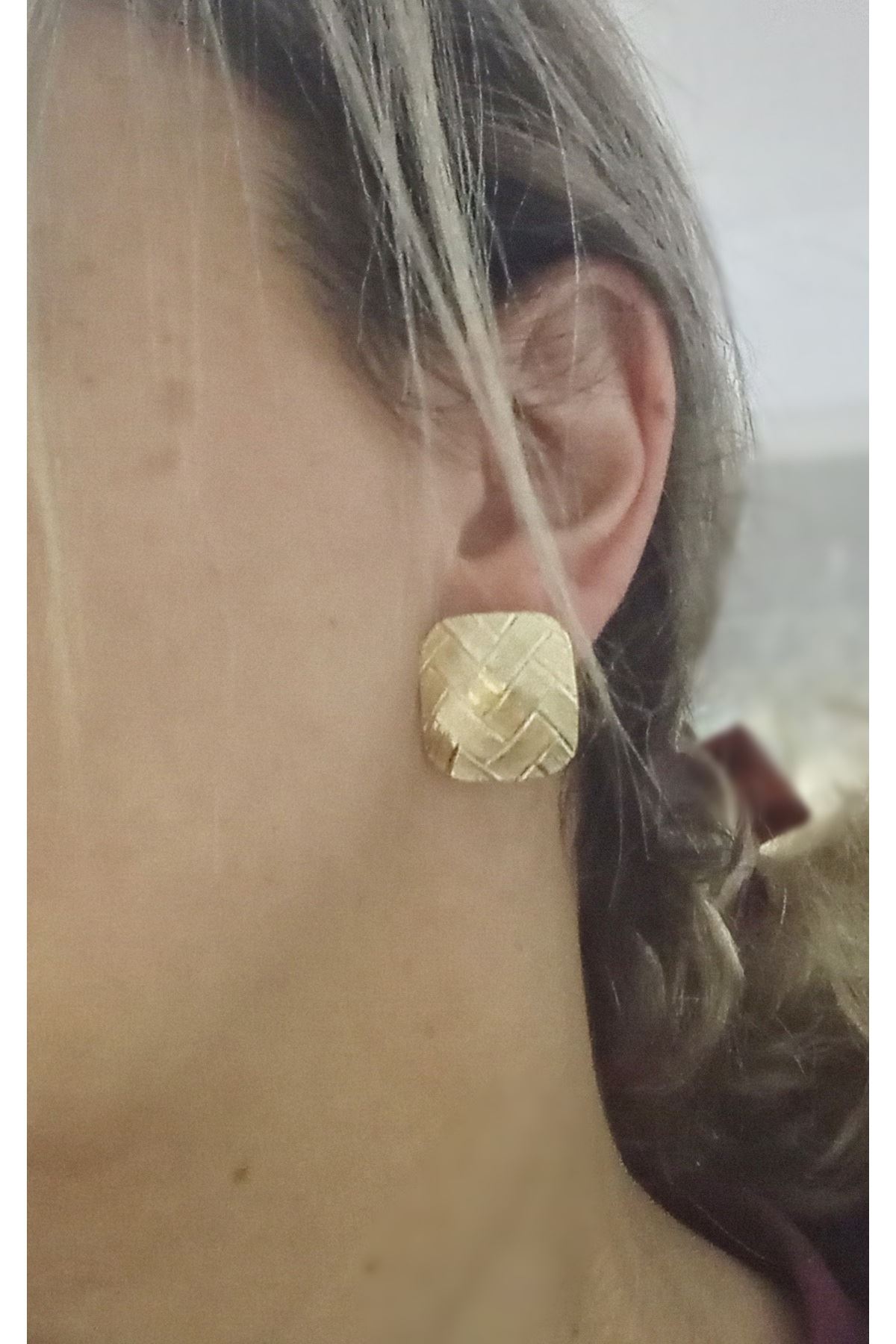 Gold Ekose Plaka Kadın Küpe