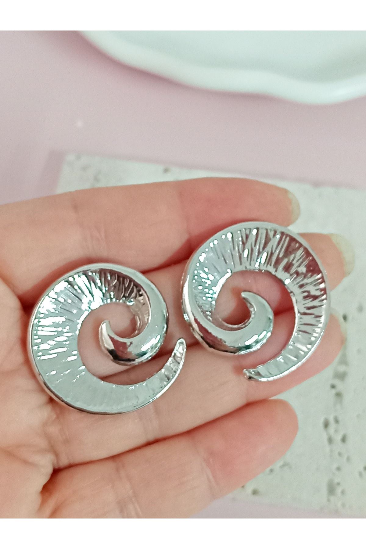Gümüş Vintage Sarmal Kadın Küpe