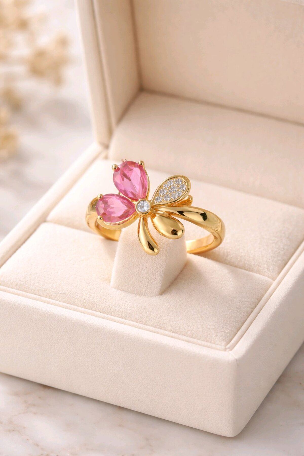 Gold Pembe Taşlı Yonca Yüzük, Ayarlanabilir