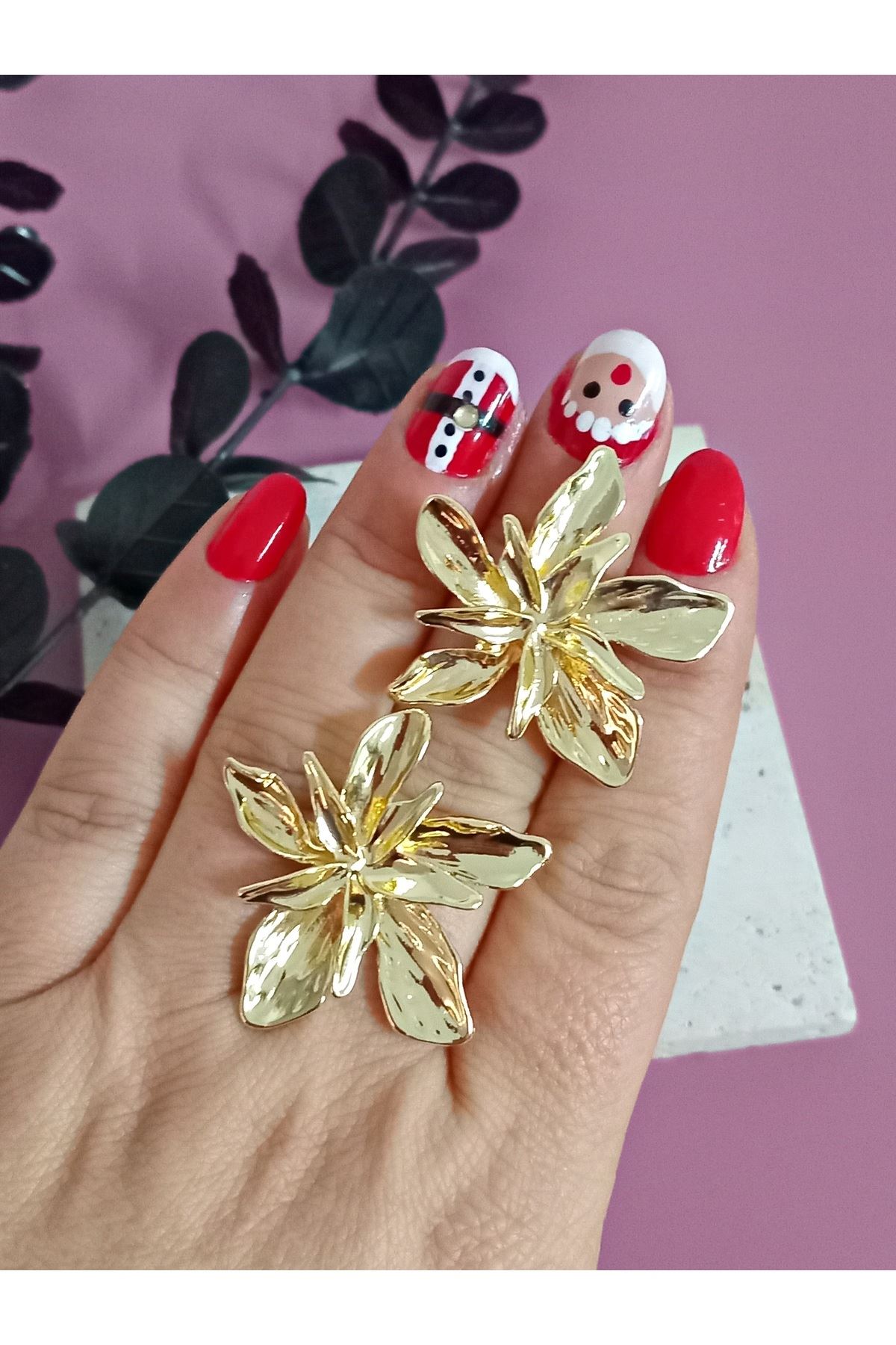 Gold Çiçek Küpe