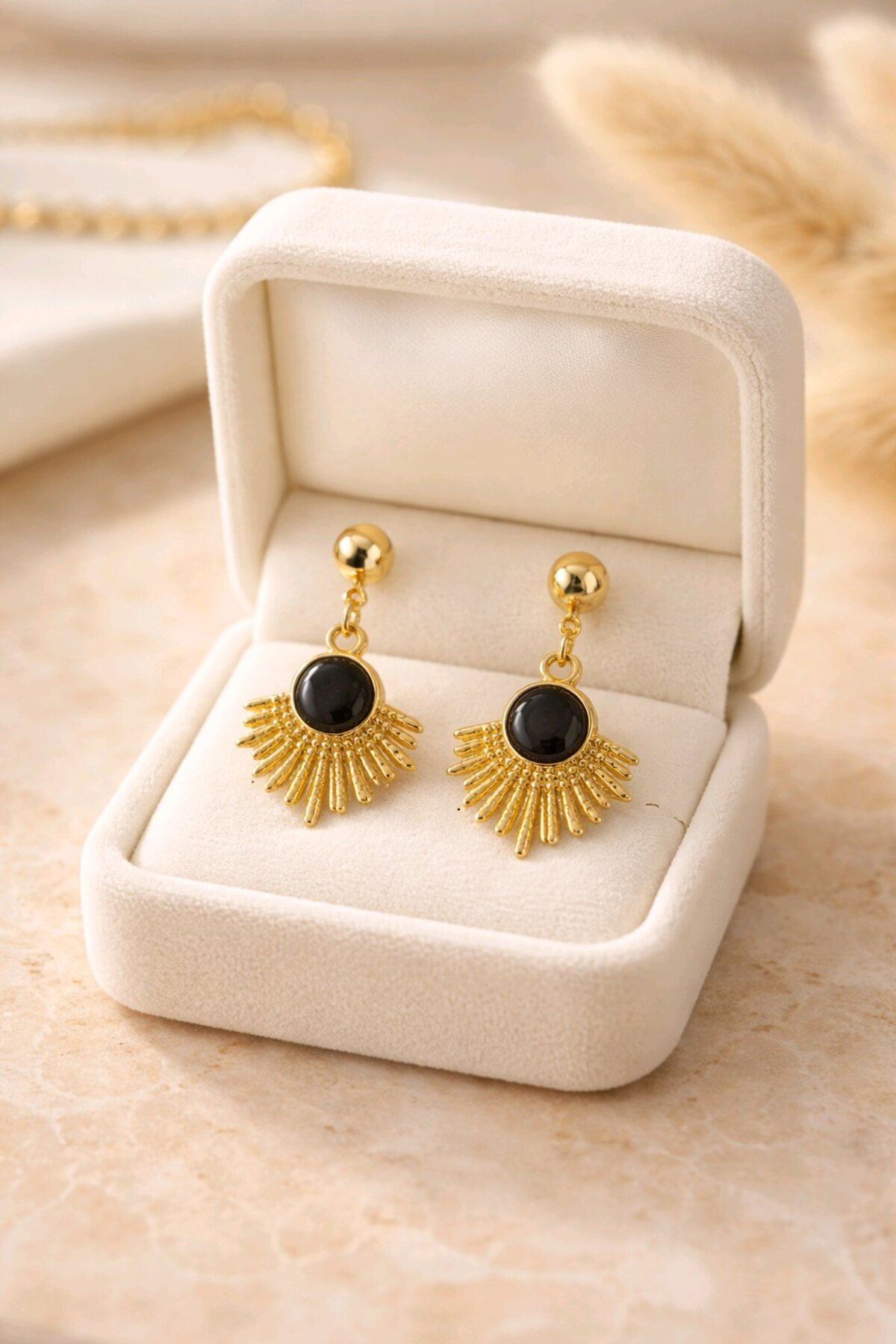Gold Siyah Mineli Küpe, Çok Hafif