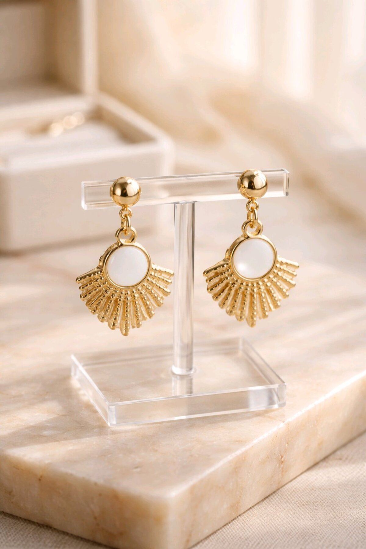 Gold Beyaz Mineli Küpe, Çok Hafif