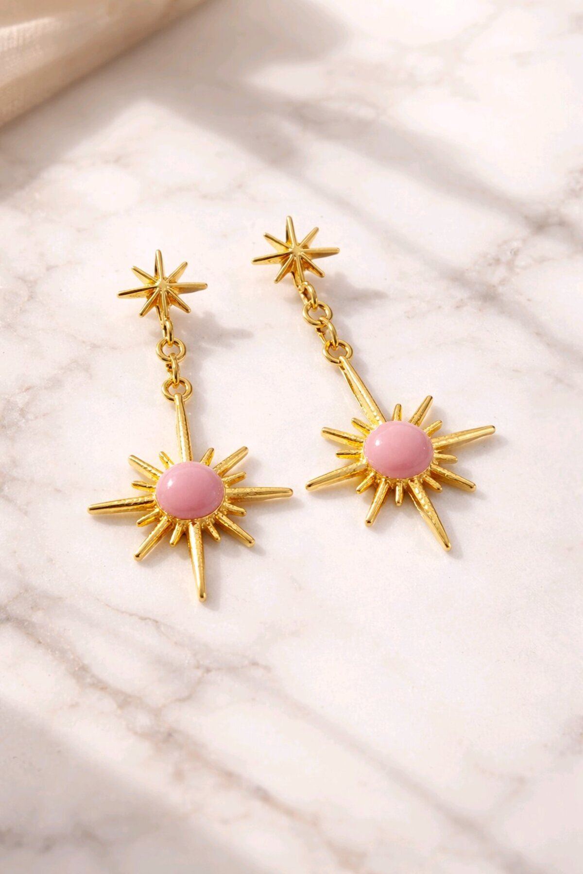 Gold Pembe Mineli Kuzey Yıldızı Küpe, Çok Hafif