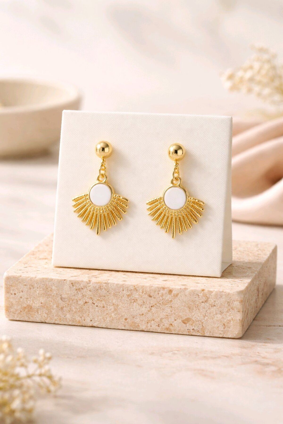 Gold Beyaz Mineli Küpe, Çok Hafif