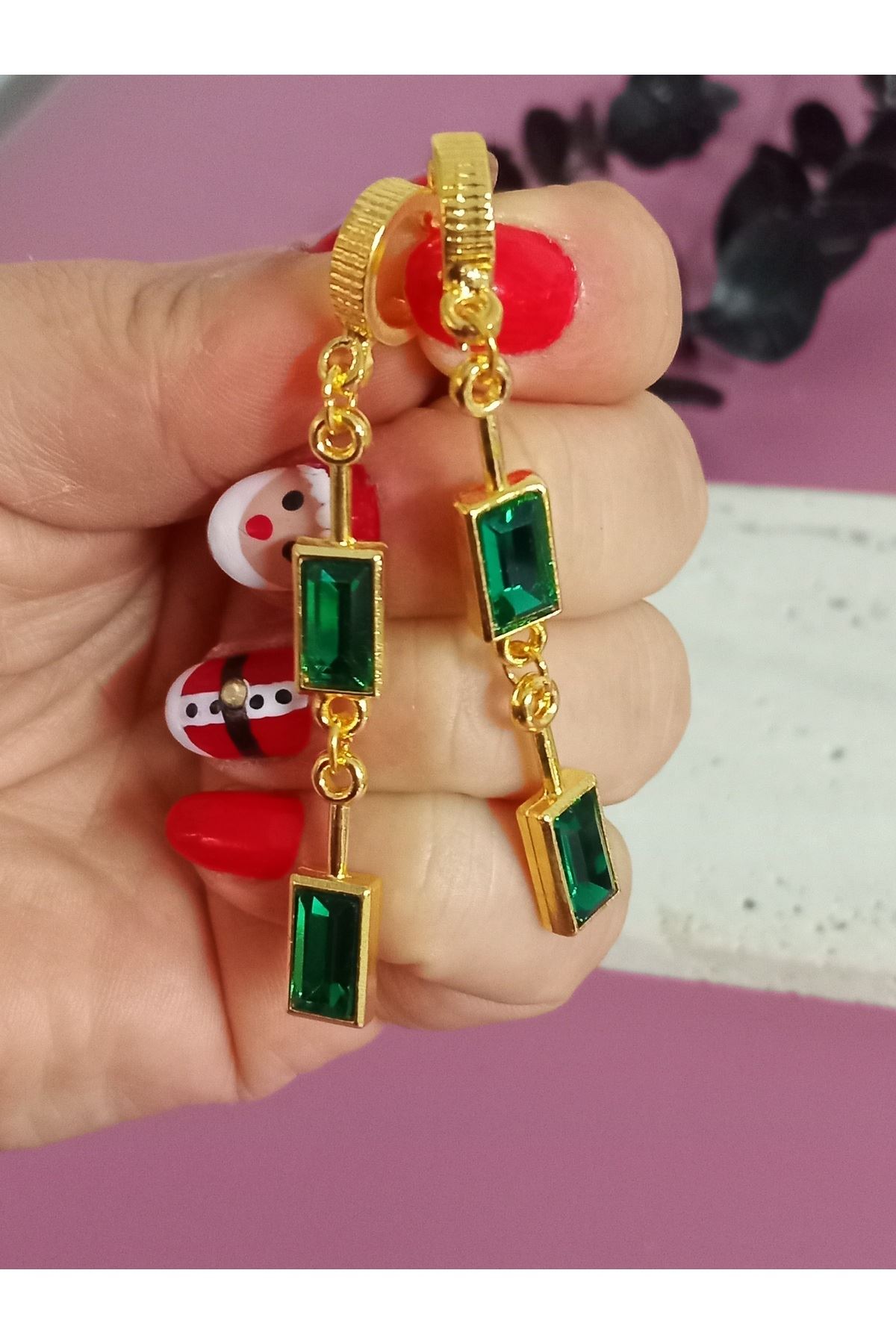 Yeşil Taşlı Gold Uzun Küpe