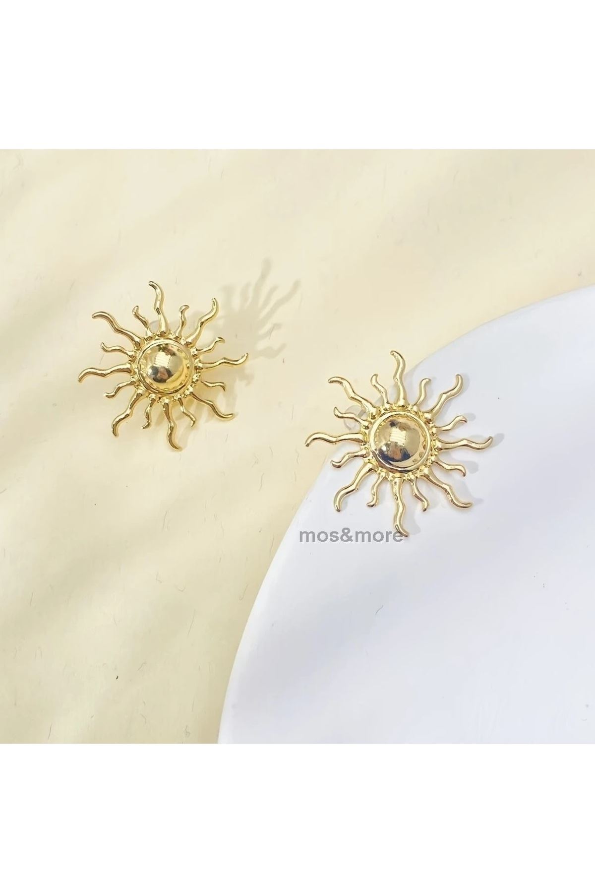 Orta boy (3CM) Gold Güneş Kadın Küpe, Çapı: 3cm