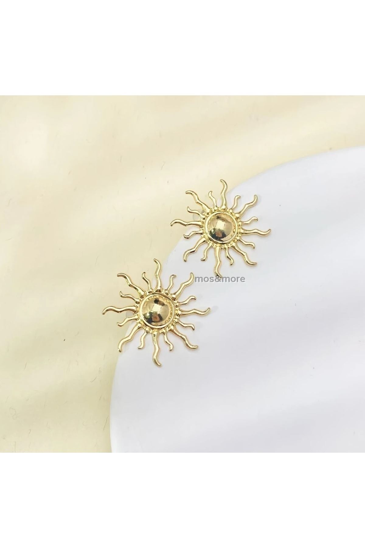 Orta boy (3CM) Gold Güneş Kadın Küpe, Çapı: 3cm