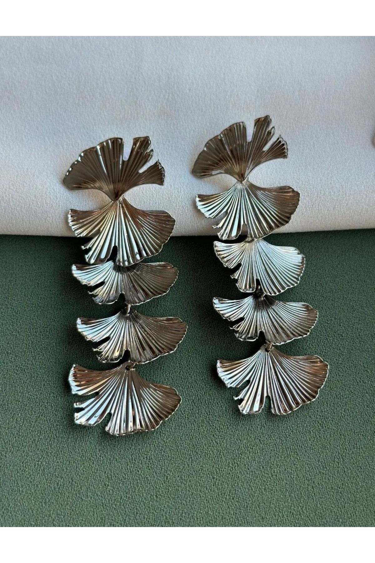 Gingko Model Şıkır Şıkır Kadın Küpe