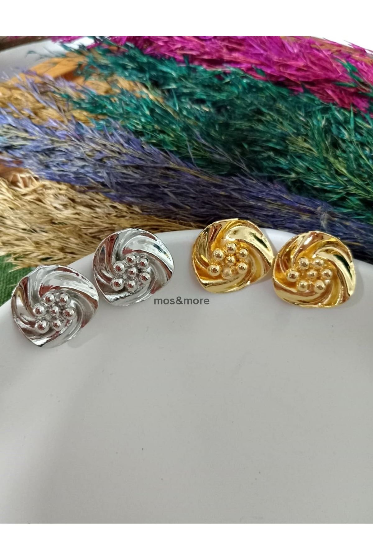 Gold Renk İncili Sarmal Kadın Küpe