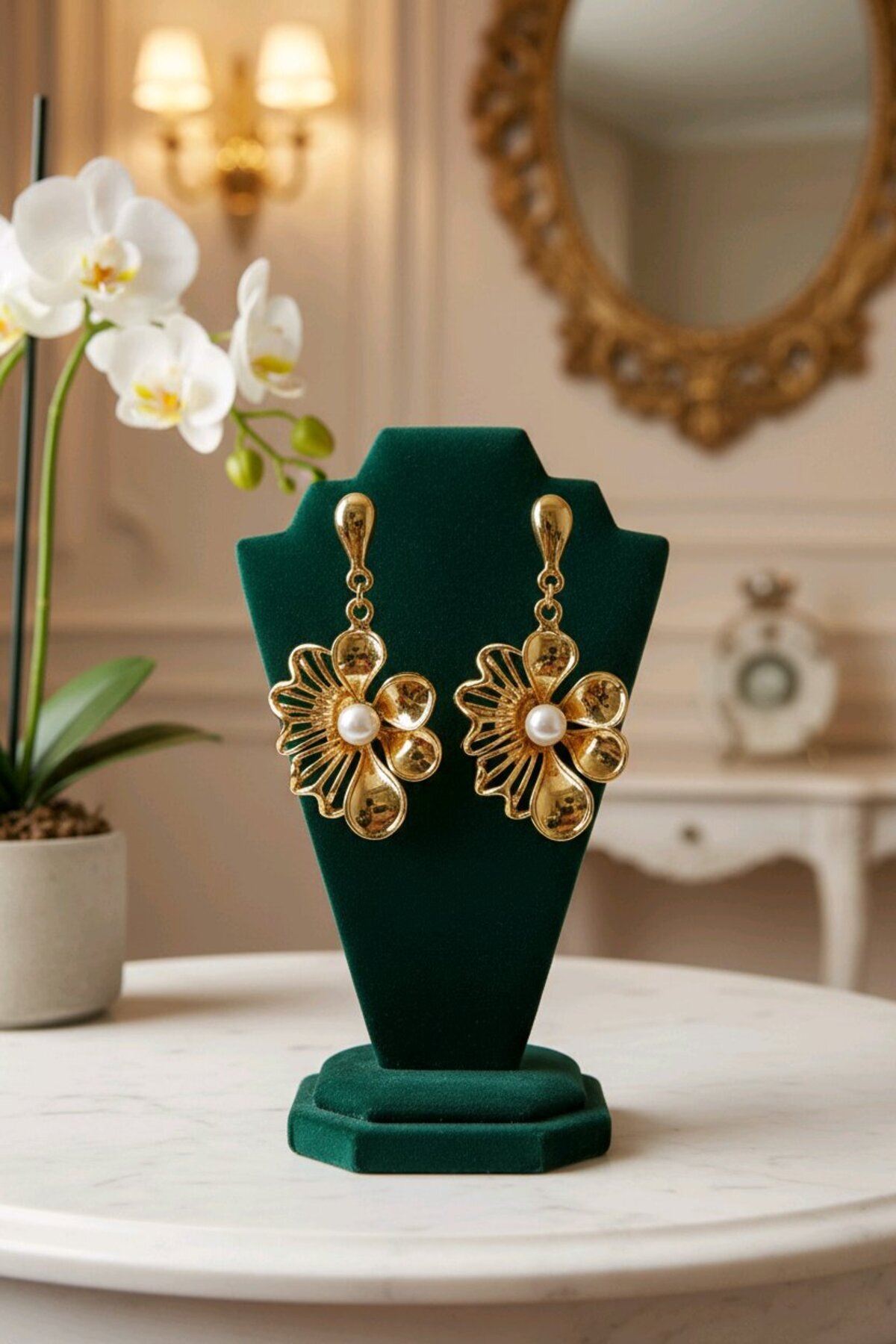Gold İncili Çiçek Küpe