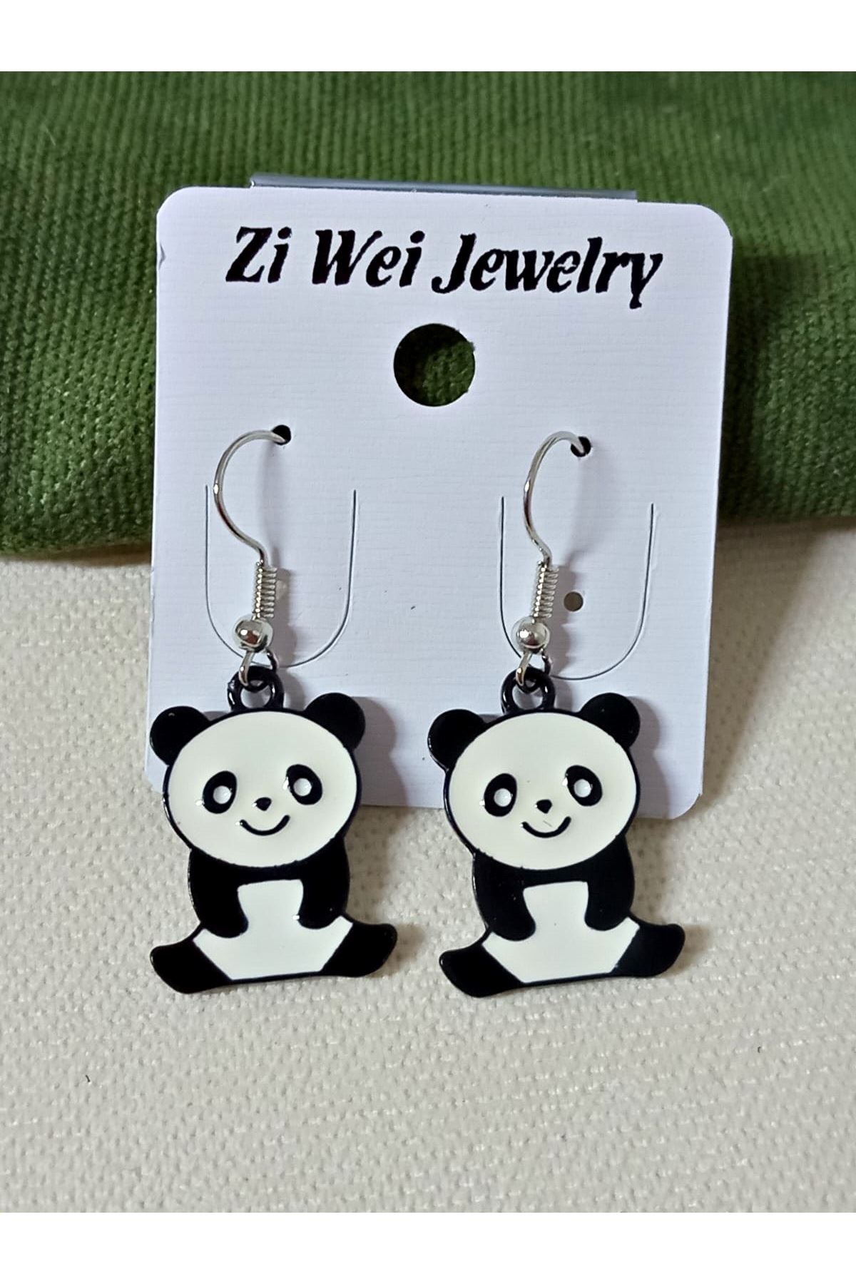 Panda Çizgi Karakter 1 Çift Eğlenceli  Çocuk Küpesi