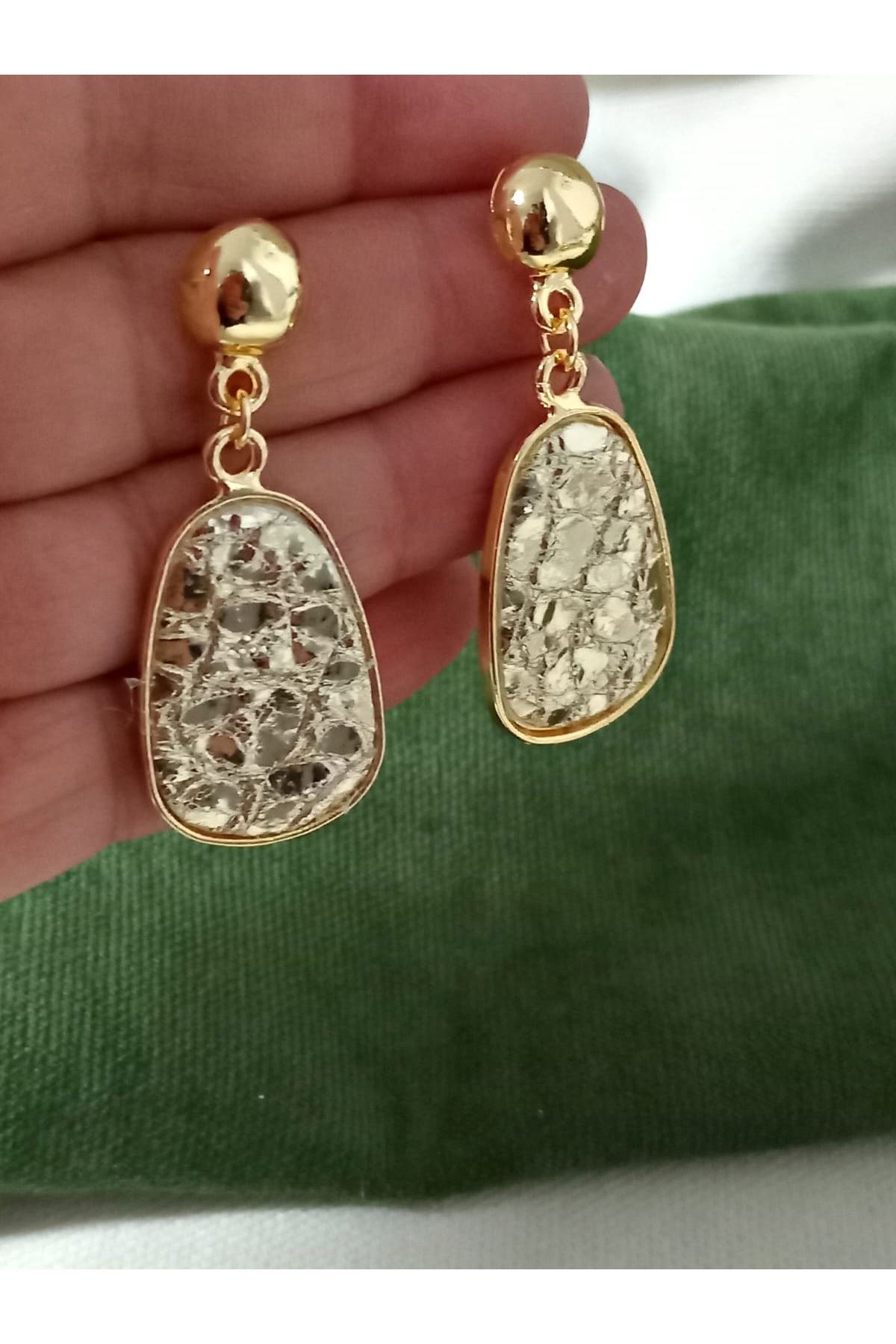 Gold Leoapar Sallantılı Şık Abiye Günlük Küpe