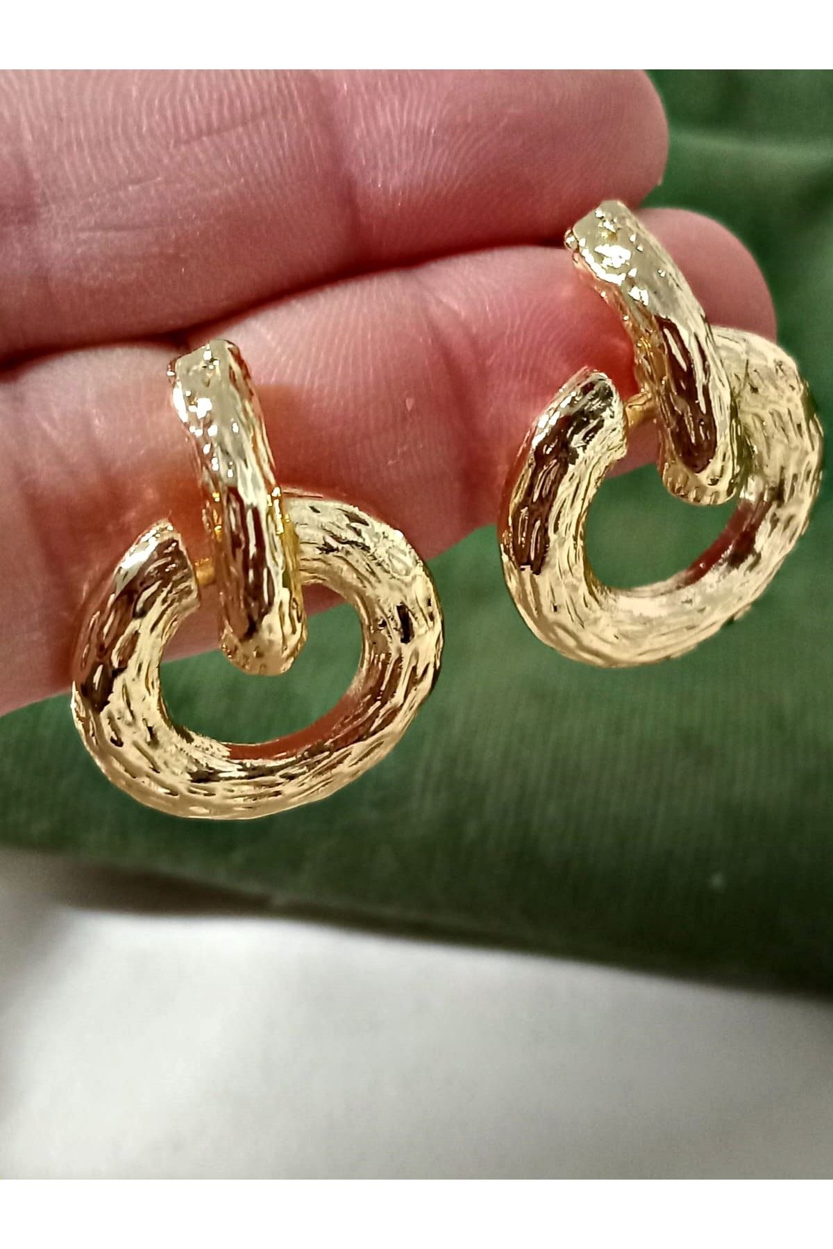 Gold Yuvarlak Şık Halka Hafif Kadın Küpe