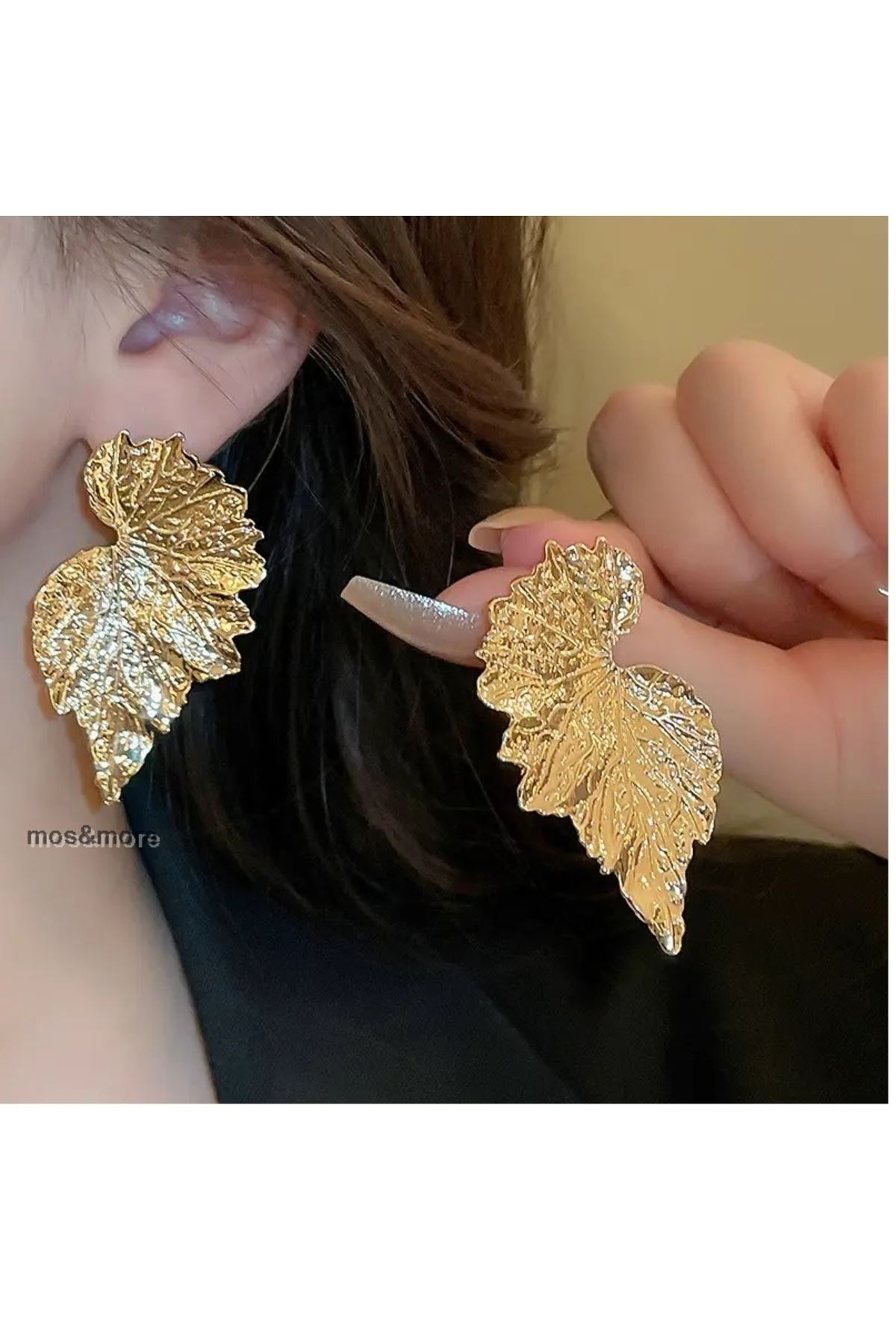 Gold Vintage Esintili Yelpaze Şeklinde Yaprak Kadın Küpe