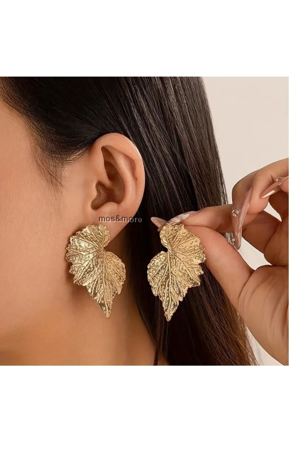 Gold Vintage Esintili Yelpaze Şeklinde Yaprak Kadın Küpe