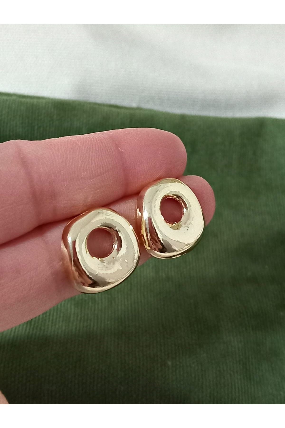 Gold Ortası Delik Şık Günlük Kadın Küpe