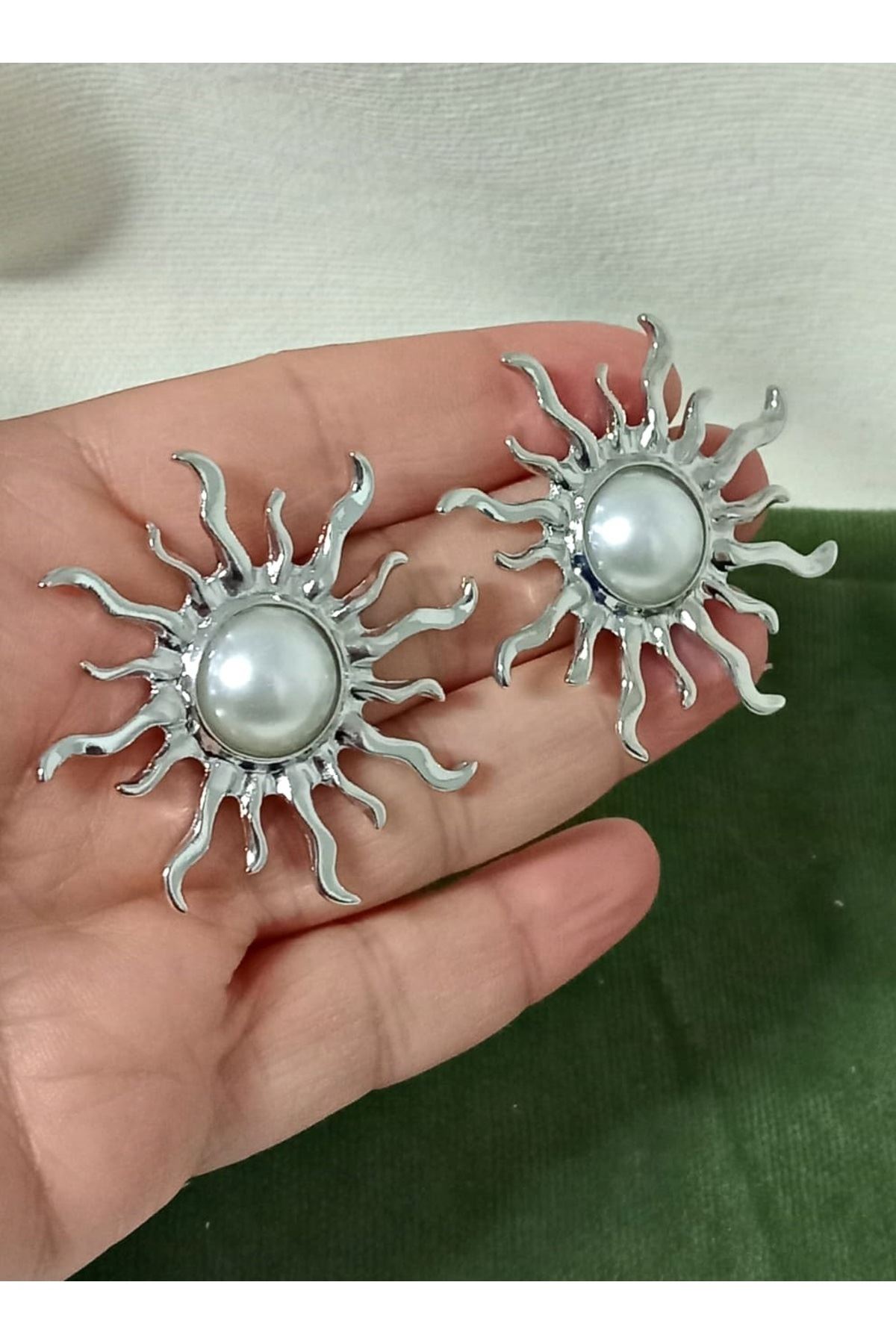 Gümüş Ortası incili Güneş Form Şık Kadın Küpe
