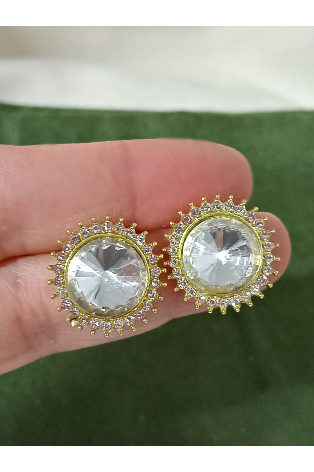 Gold Taşlı Şık Kadın Küpe
