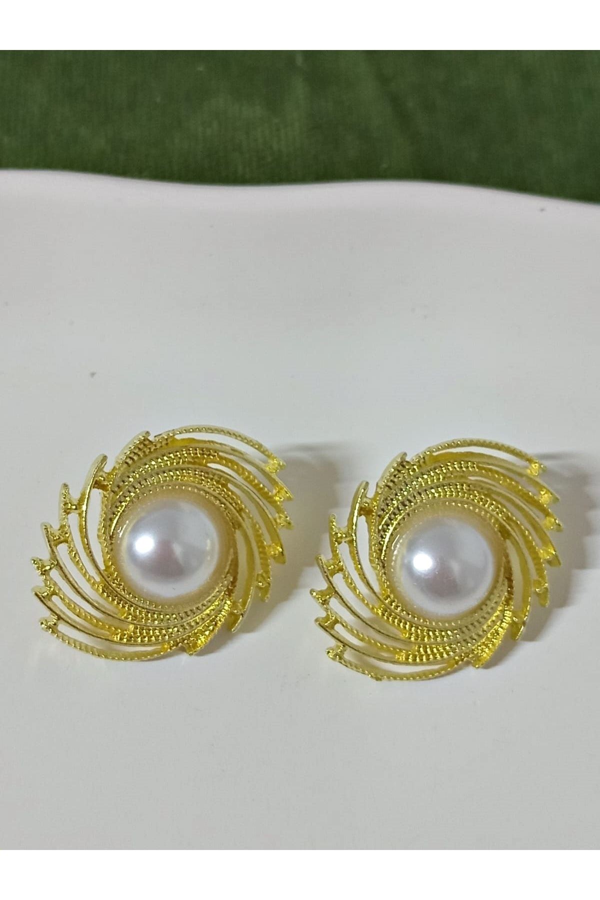 Gold İncili Şık Kadın Küpe