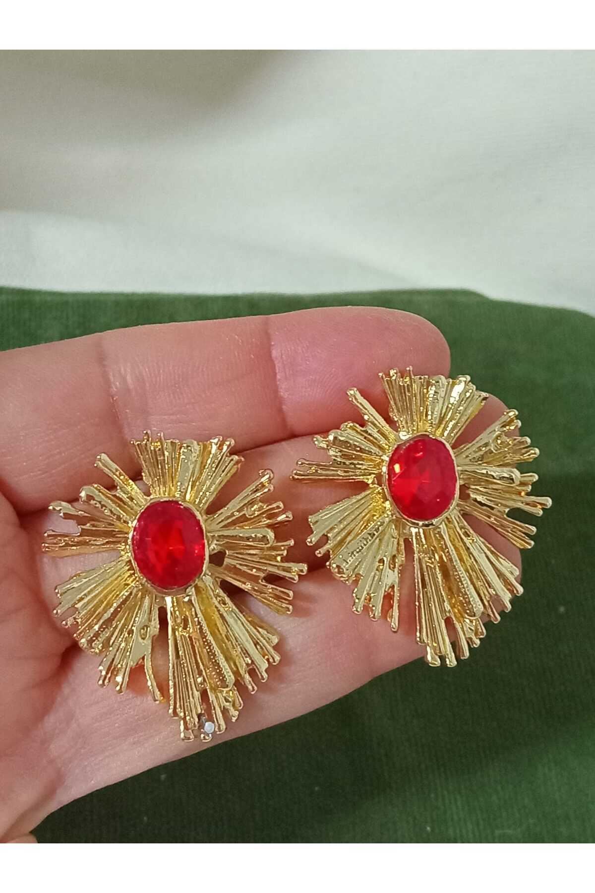 Gold Kırmızı Taşlı Kadın Küpe