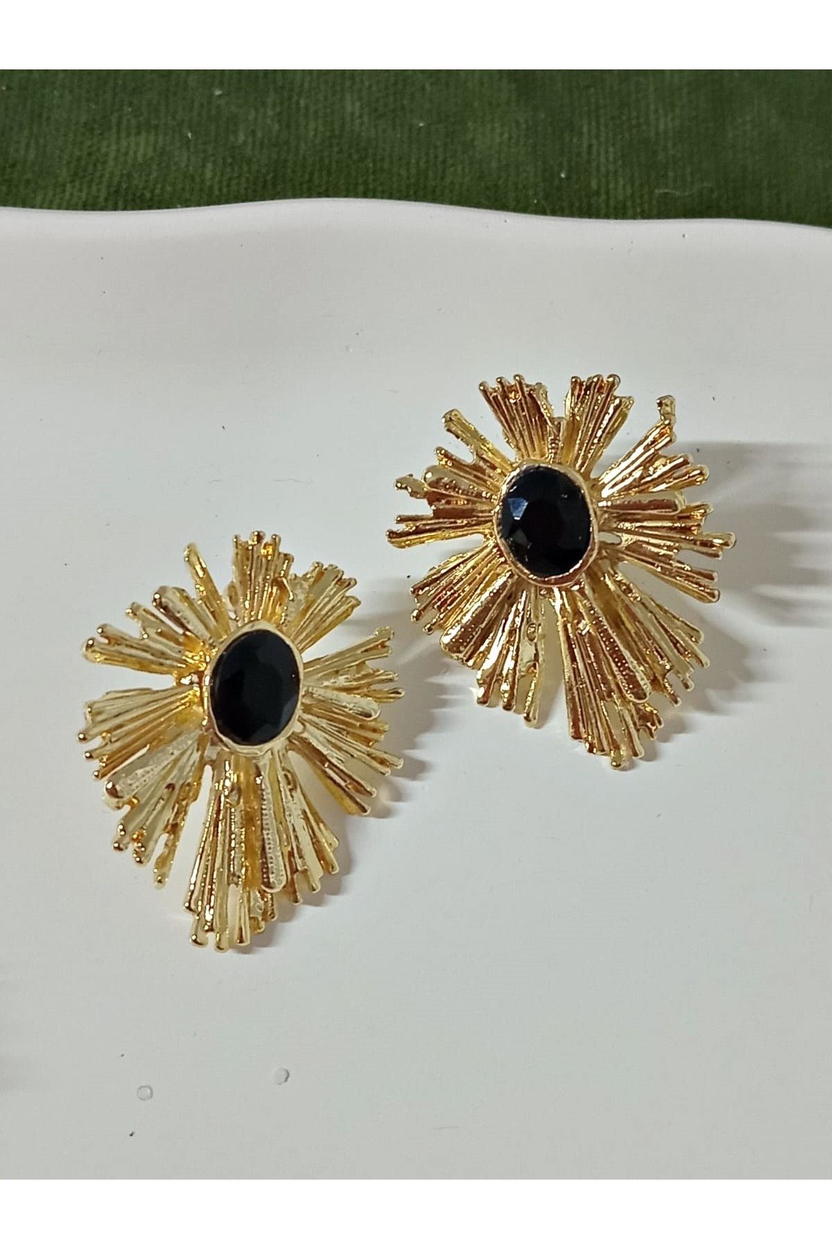 Gold Siyah Taşlı Kadın Küpe