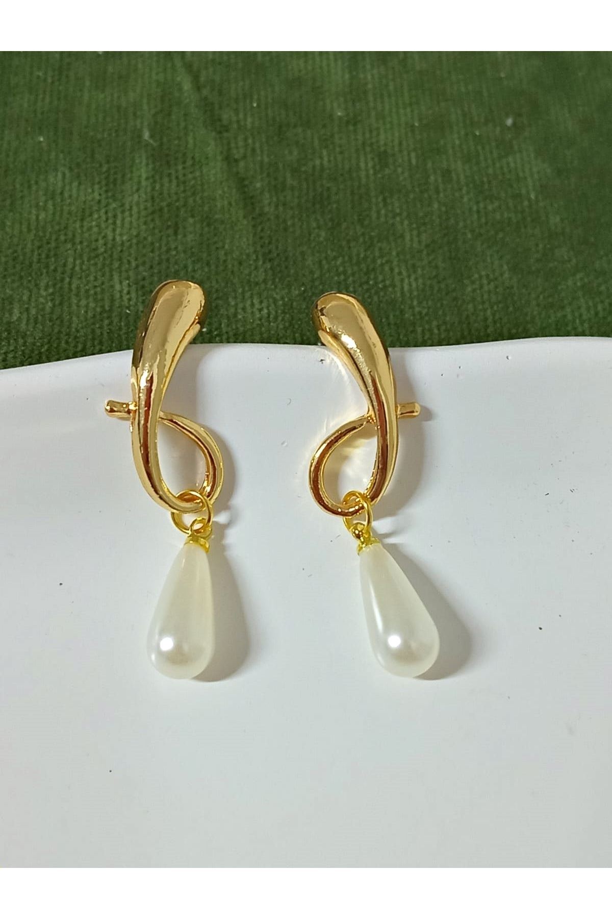 Gold İnci Sallantılı Şık Trend Kadın Küpe