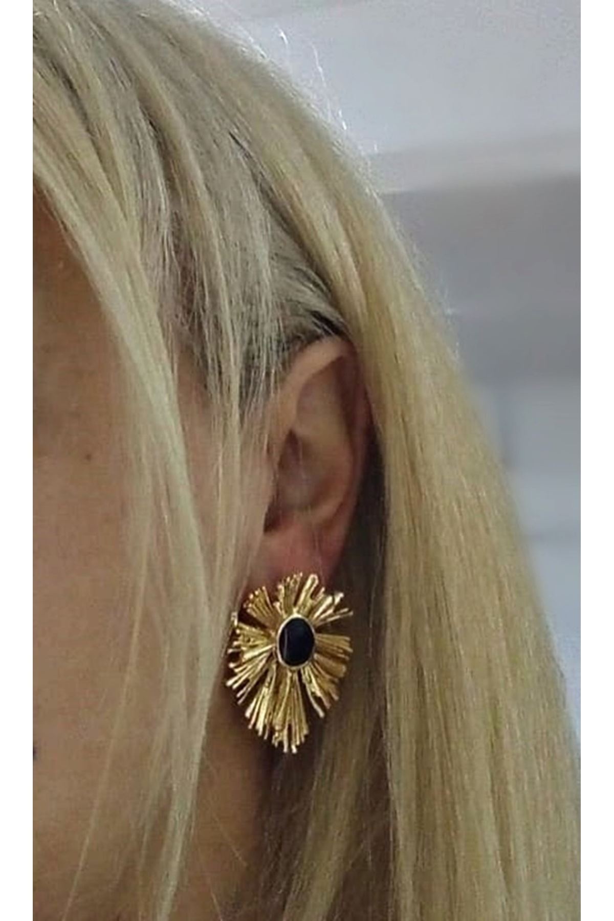 Gold Siyah Taşlı Kadın Küpe