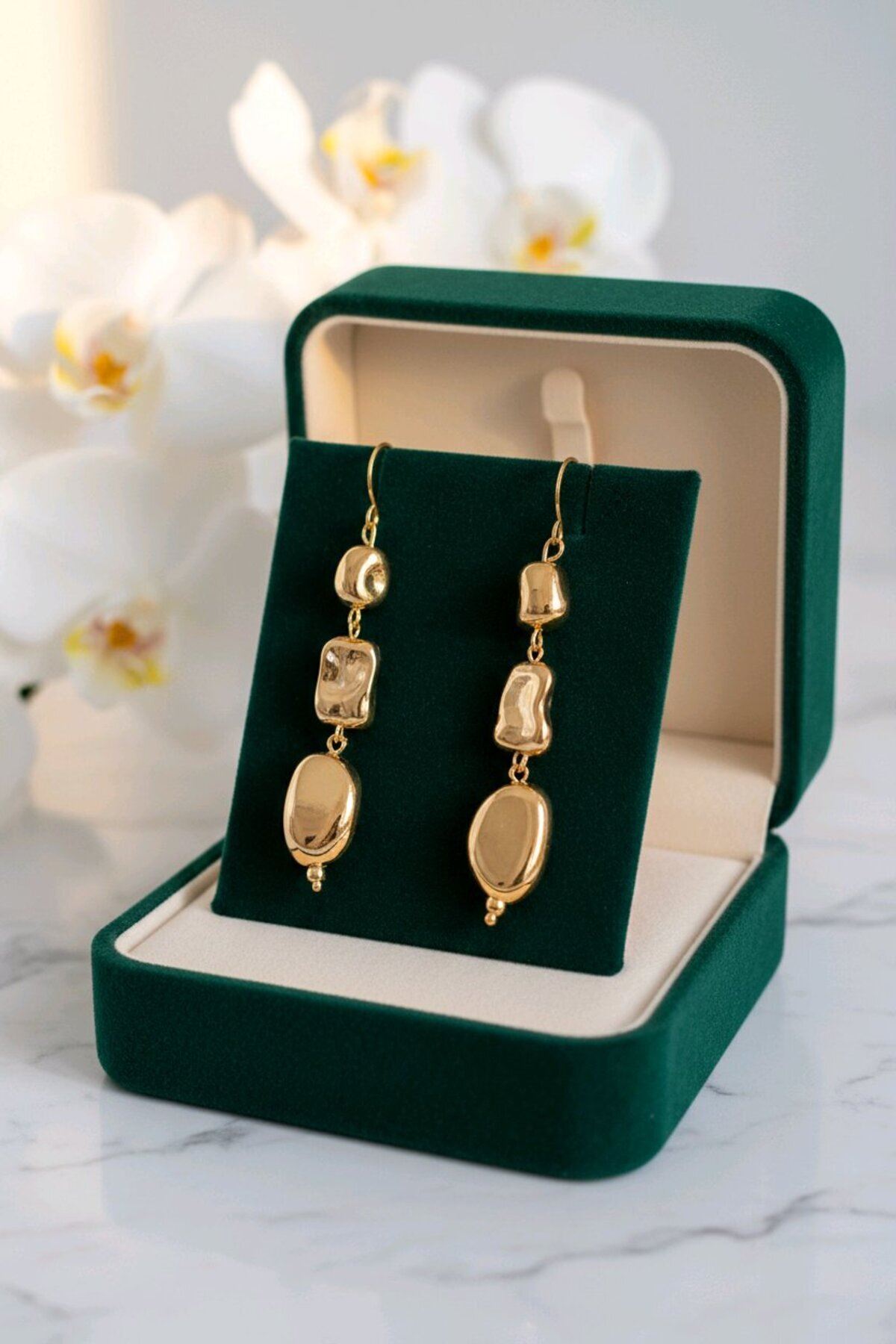 Gold Sallantılı Kadın Küpe