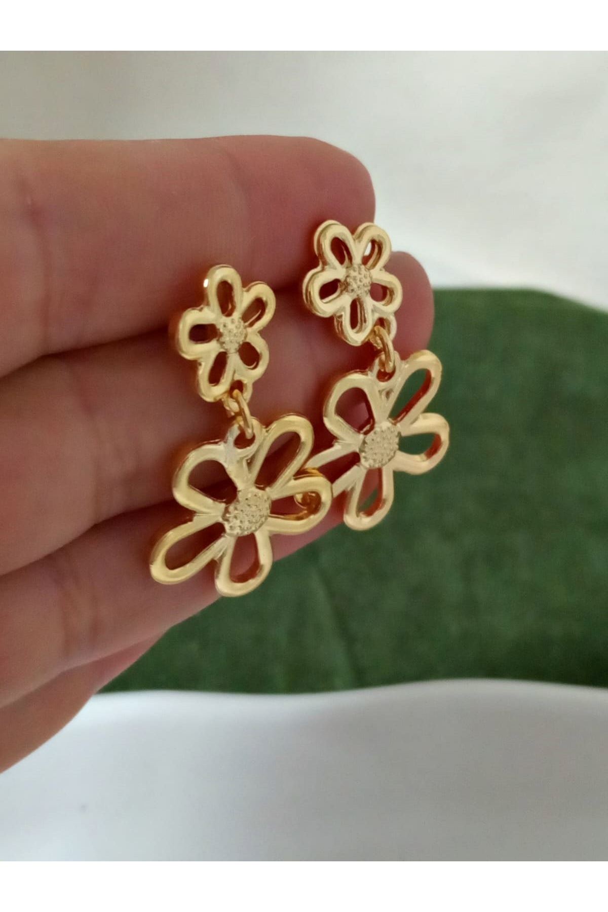 Gold Çift Papatya Kadın Küpe