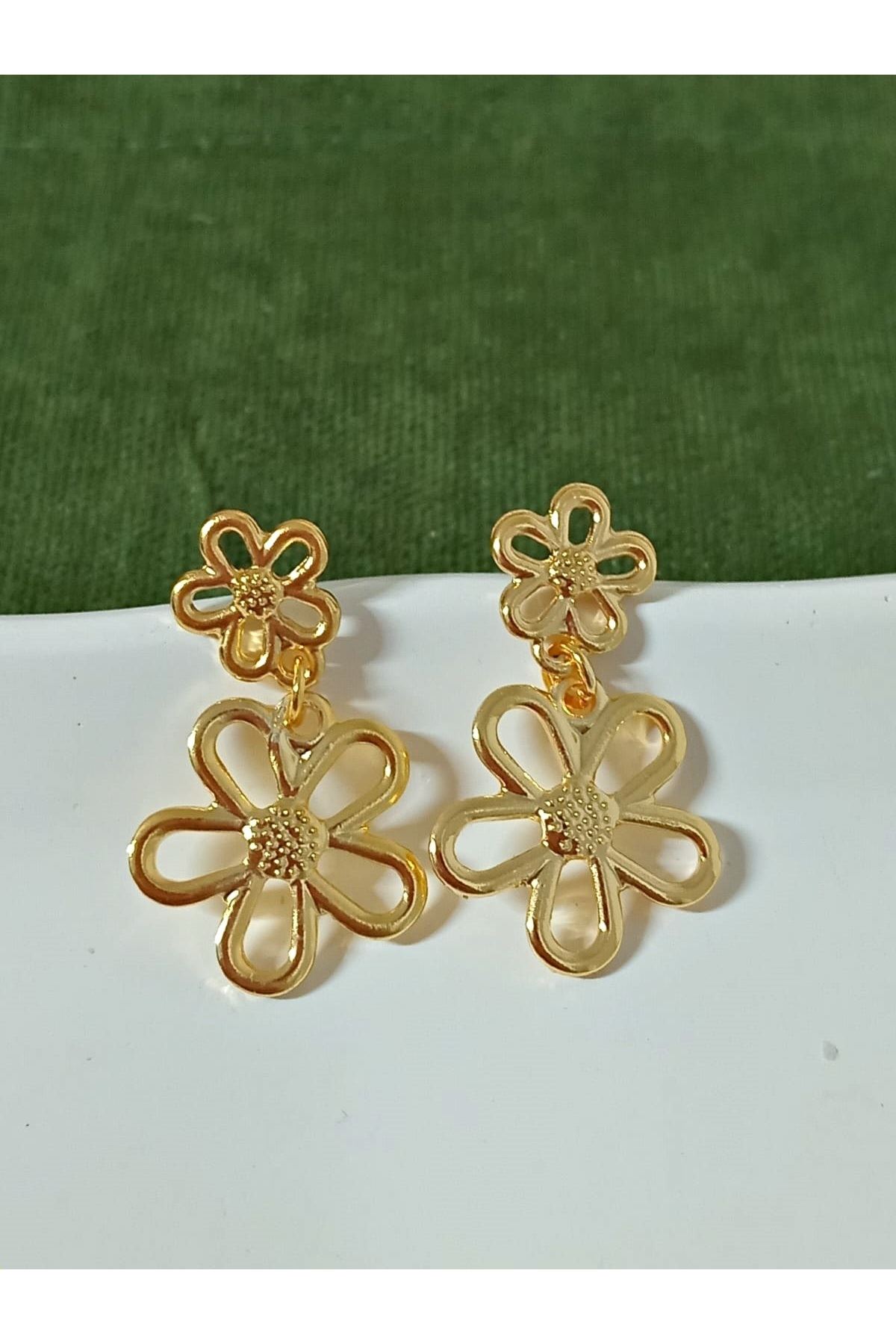 Gold Çift Papatya Kadın Küpe