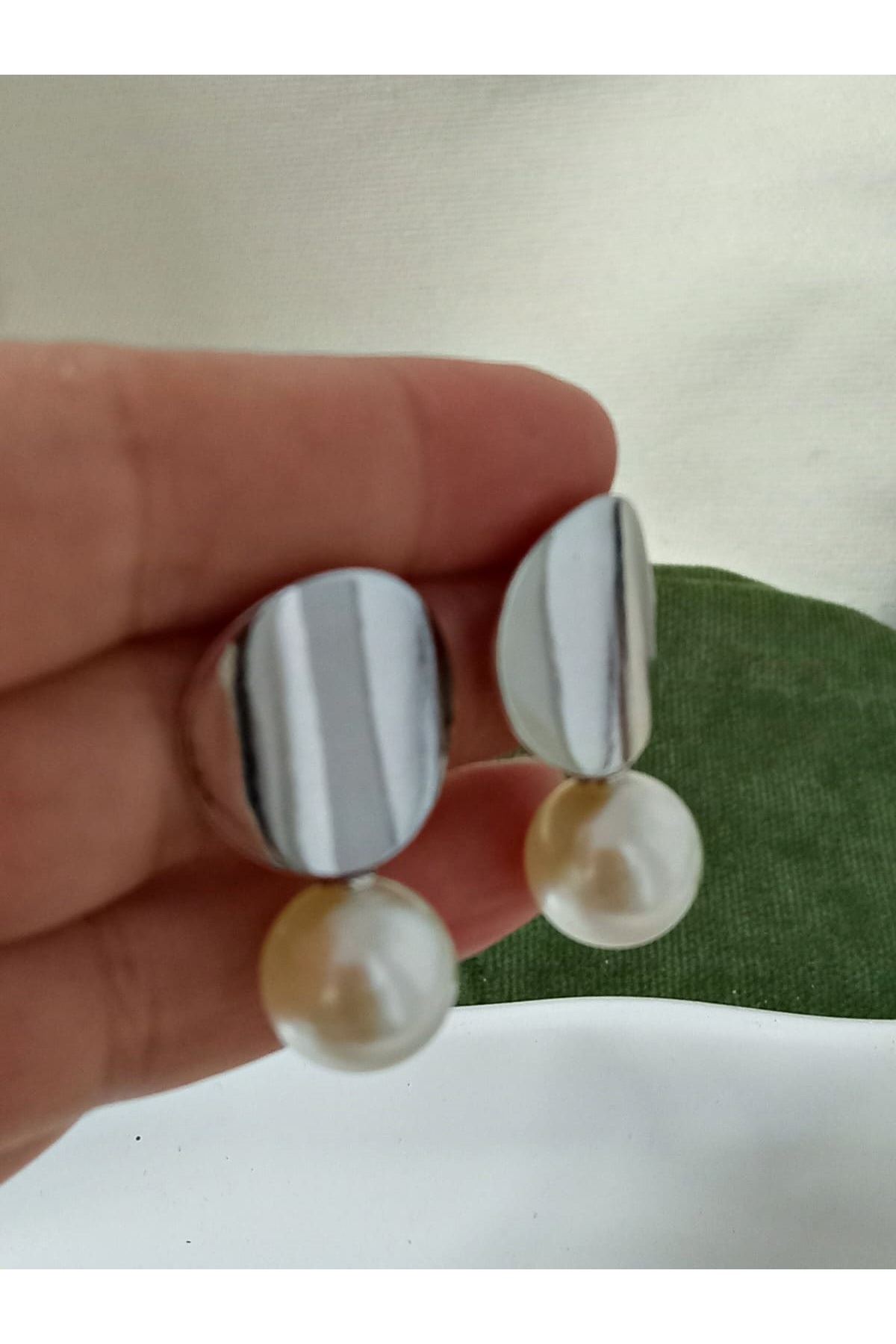 Gümüş Krem Taşlı Şık Kadın Küpe