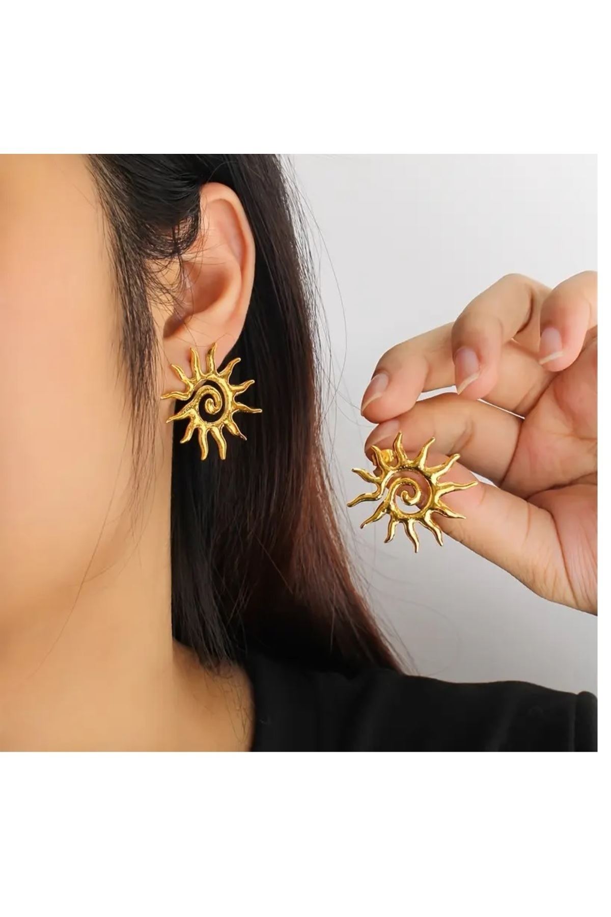 Gold Güneş Çivi Kadın Küpe, 3,5cm