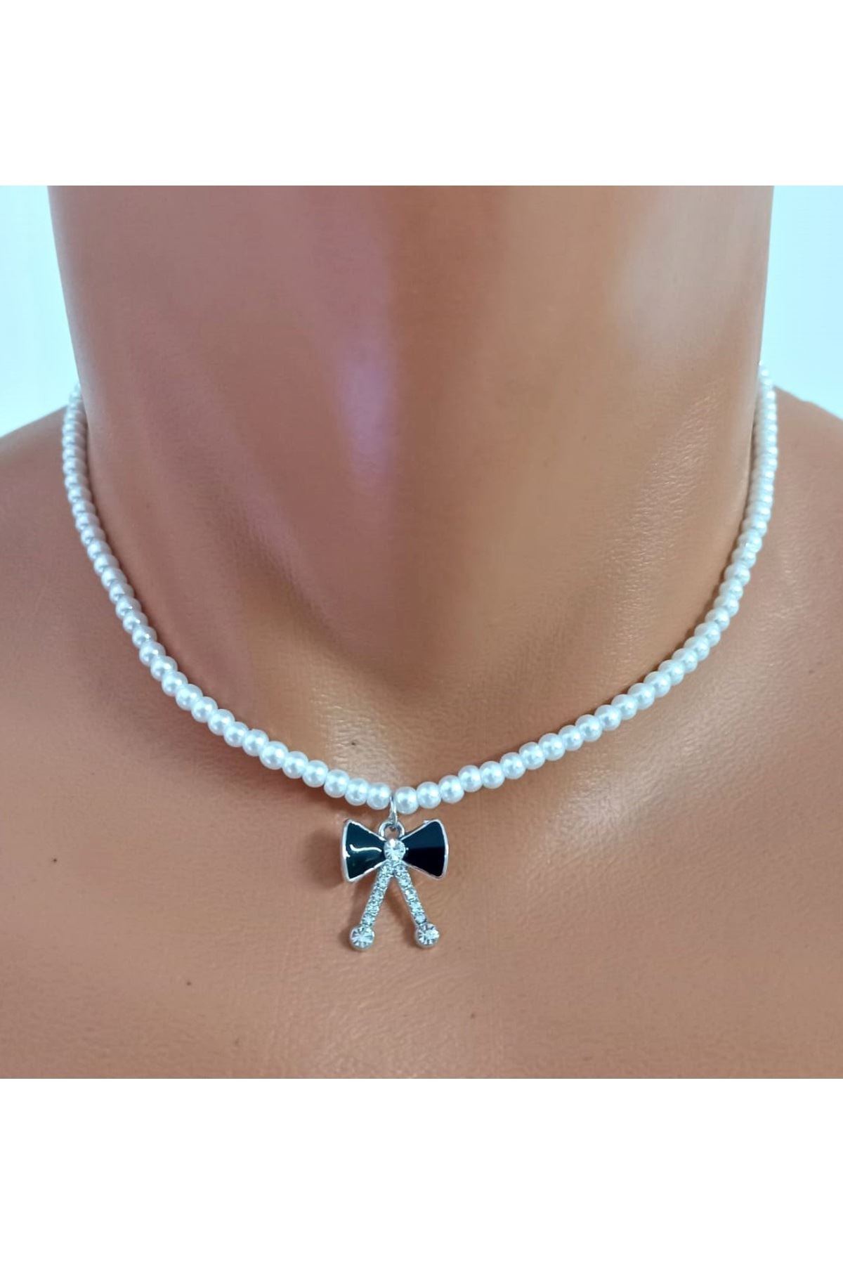 Fiyonk Sallantılı Suni İncili Choker Kolye