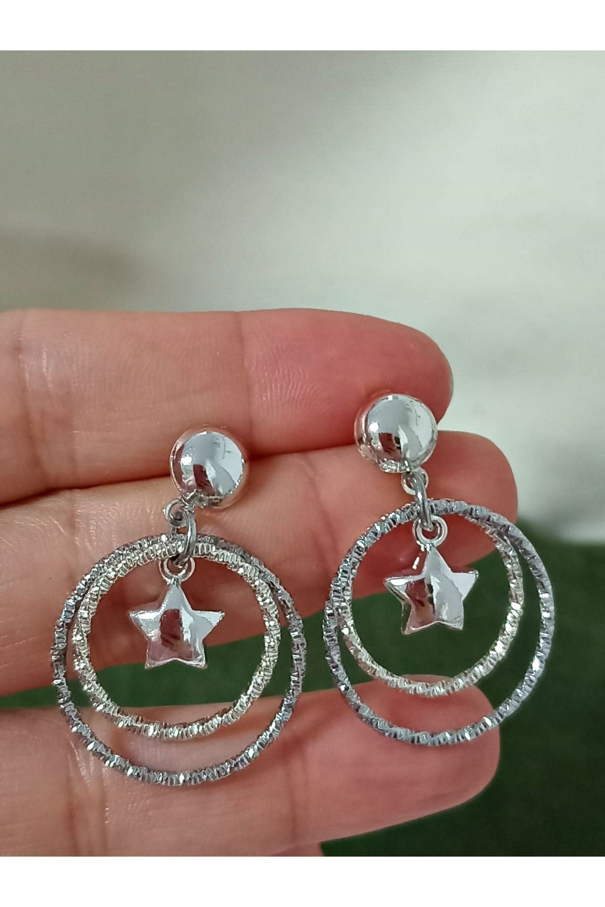 Gümüş Yıldız Çember Hafif Kadın Küpe