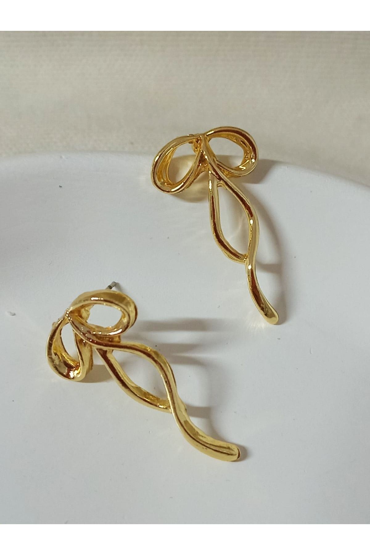 Küçük Gold Fiyonk Kurdele Şık Kadın Küpe