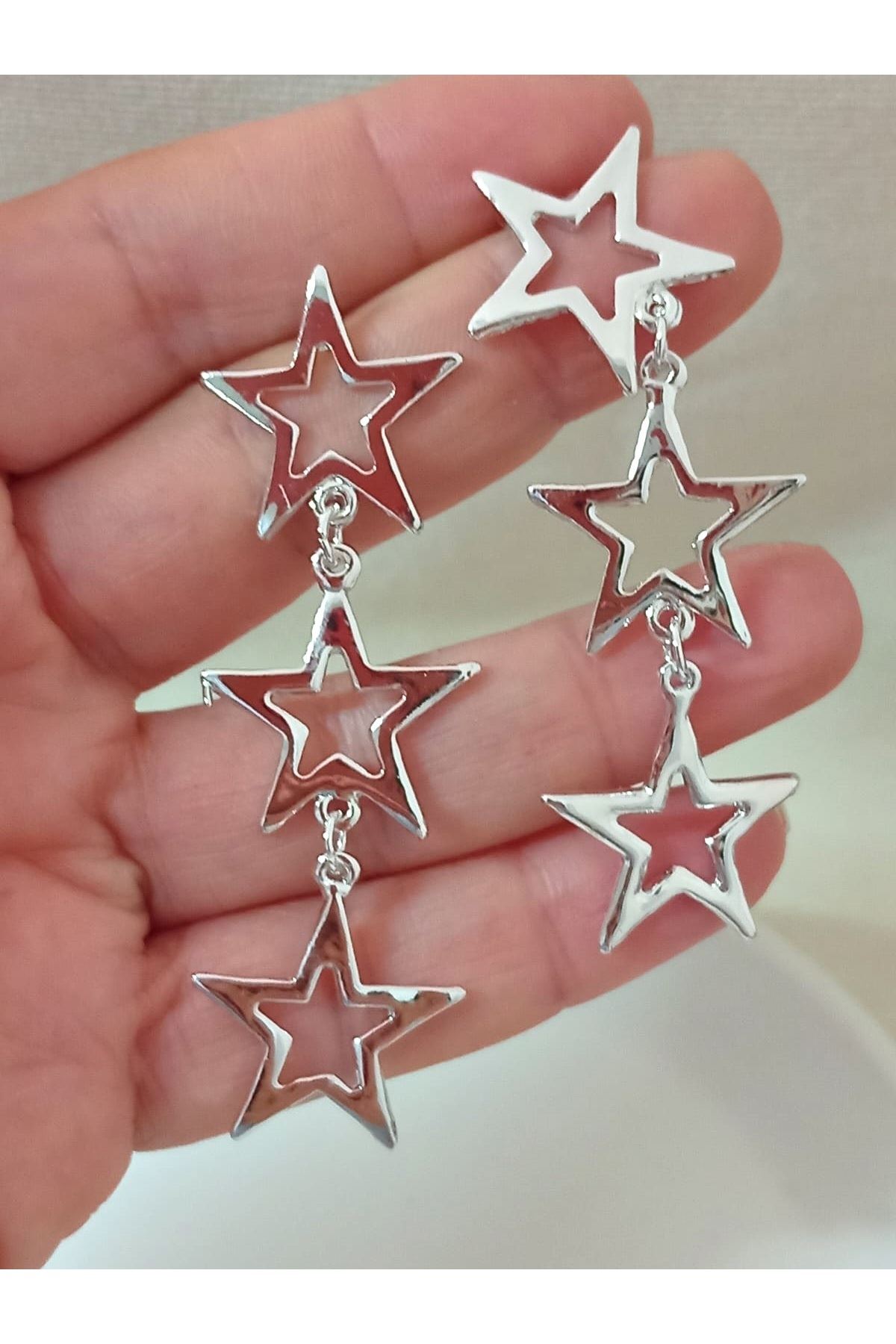 Gümüş Yıldızlar Şık Kadın Küpe