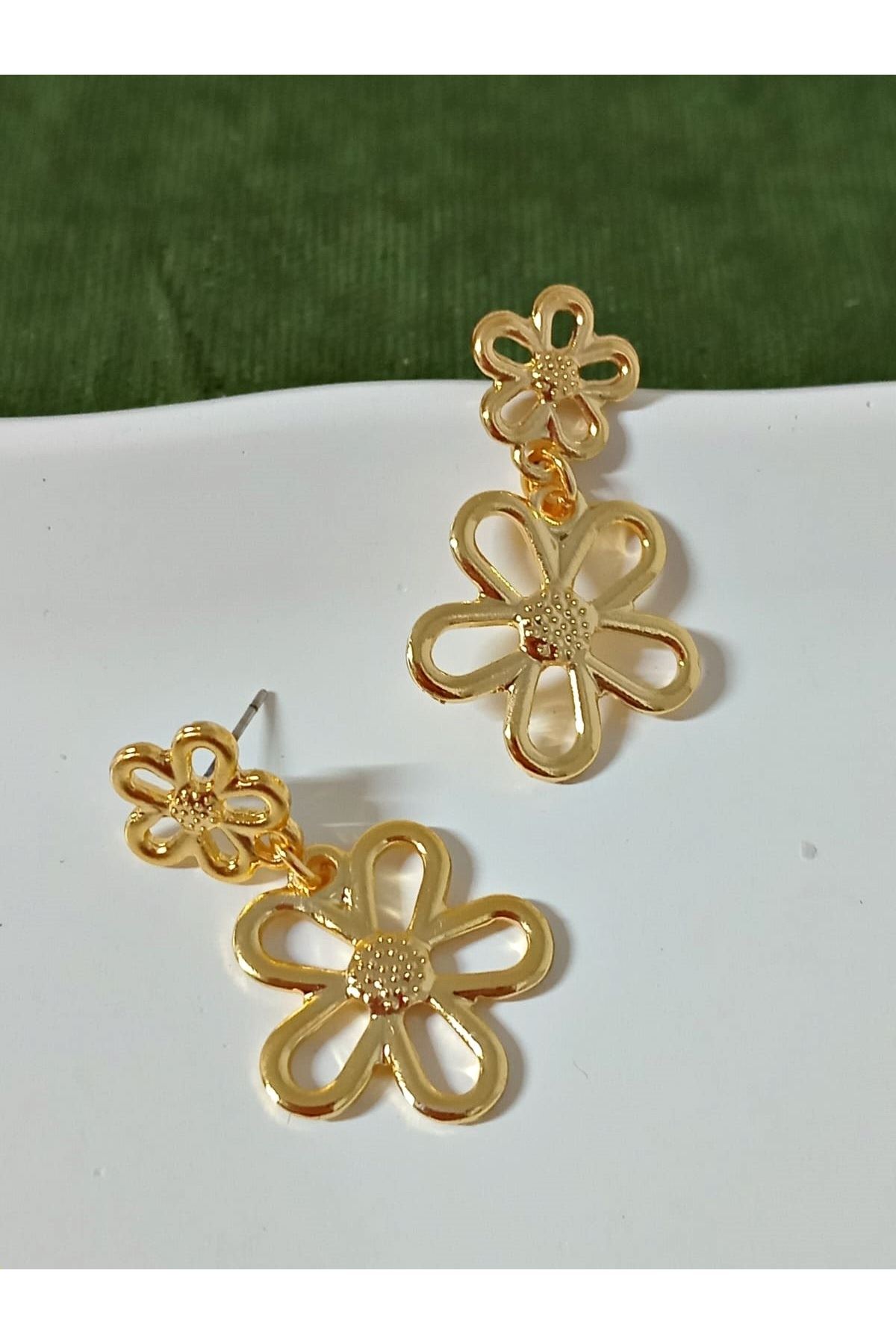 Gold Çift Papatya Kadın Küpe