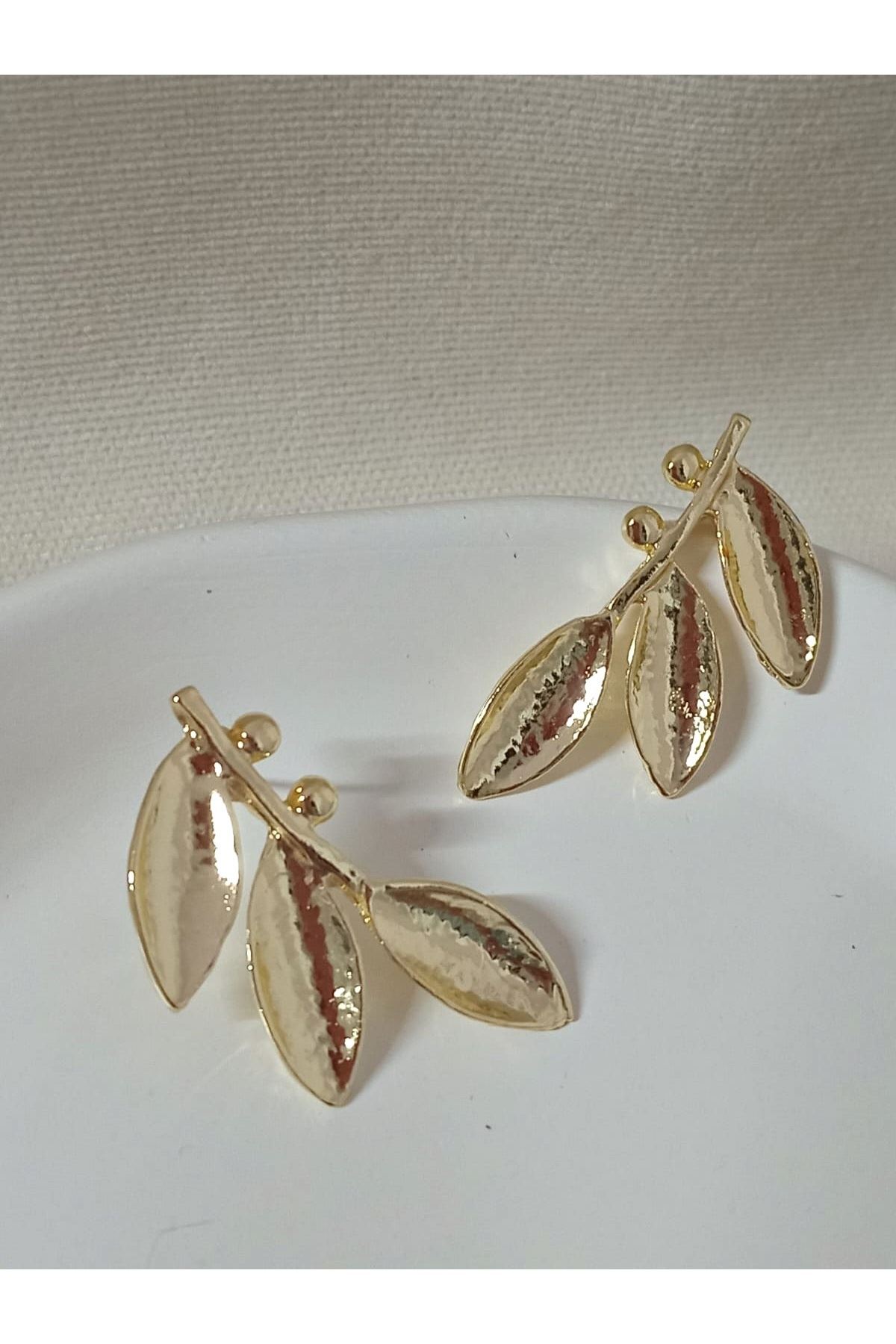 Gold Zeytin Dalı Şık Kadın Küpe
