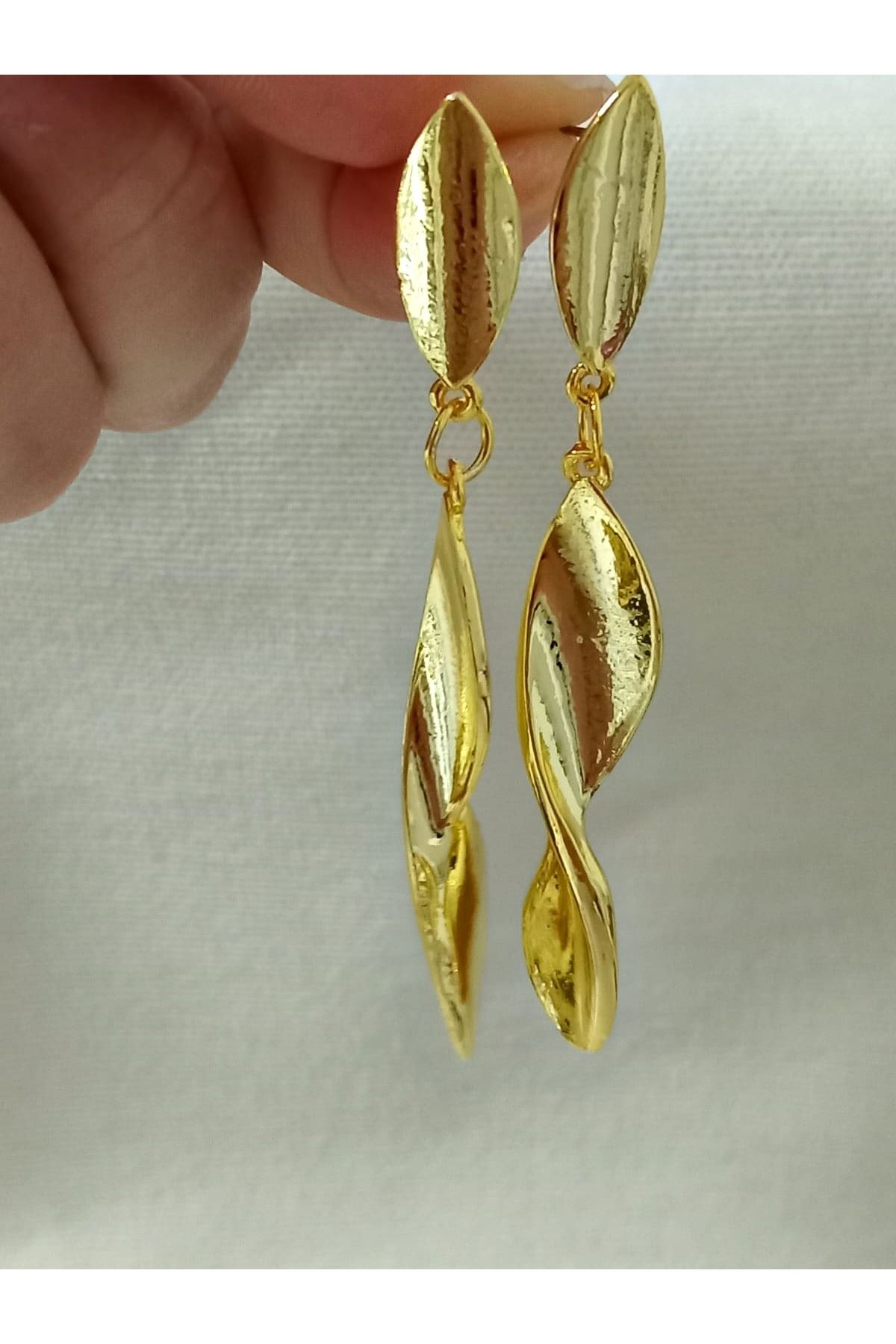 Gold Sarmal Uzun Çok Şık Kadın Küpe