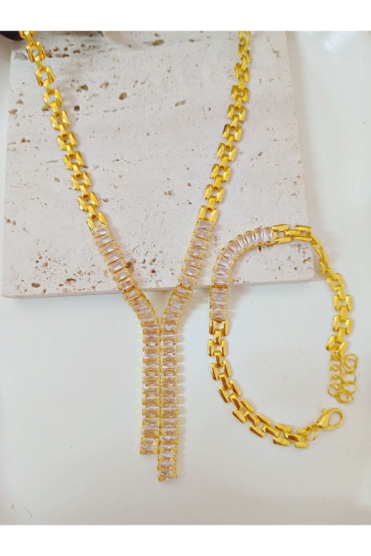 Gold Baget Taşlı Zarif Kolye Ve Bileklik Seti
