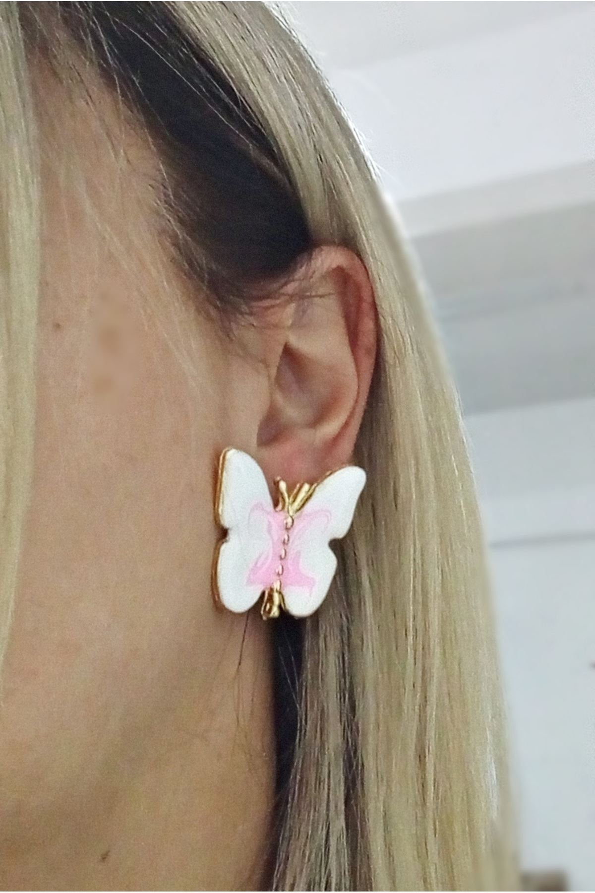 Gold Pembe Beyaz Renkli Kelebek Şık Kadın Küpe