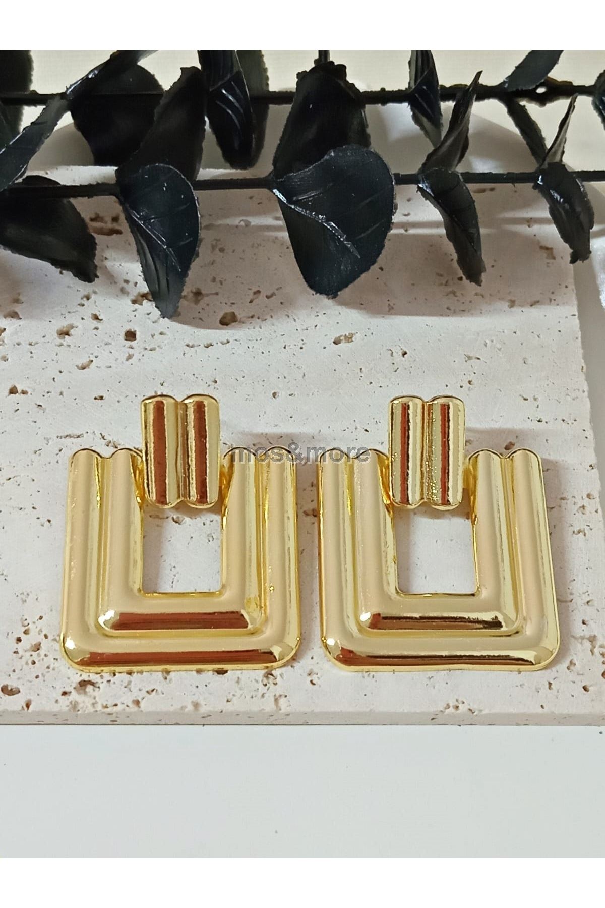 Marka Küpe, Gold Kare Plaka Şık Kadın Küpe