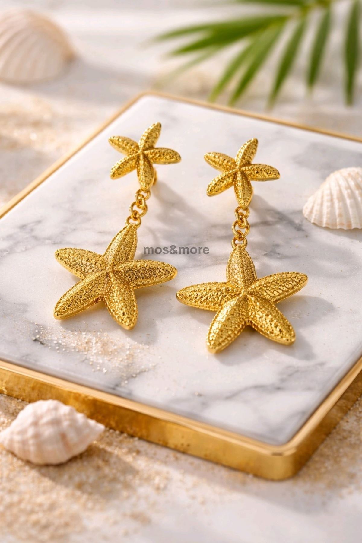 Gold Sallantılı Deniz Yıldızı Hafif Kadın Küpe