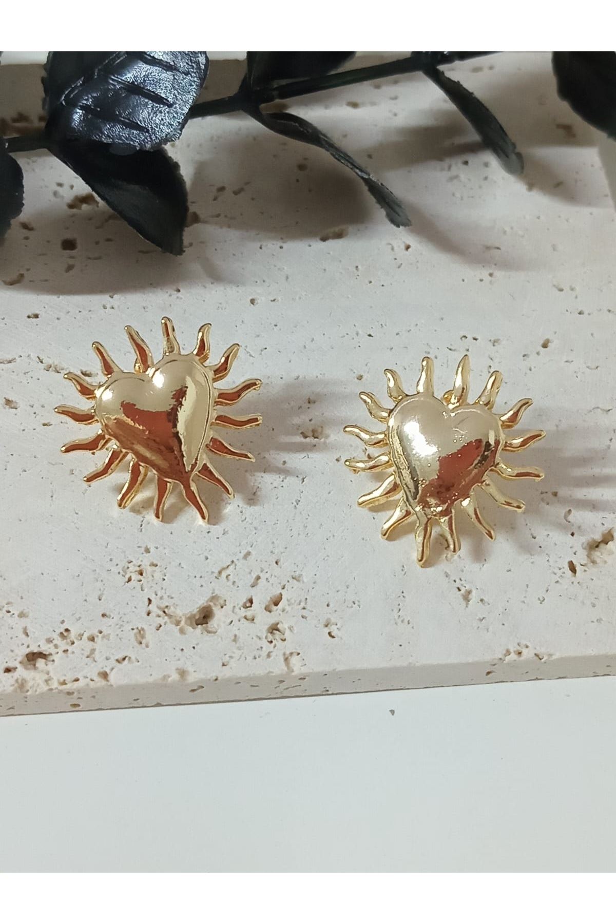 Gold Kalp Güneş Kadın Küpe