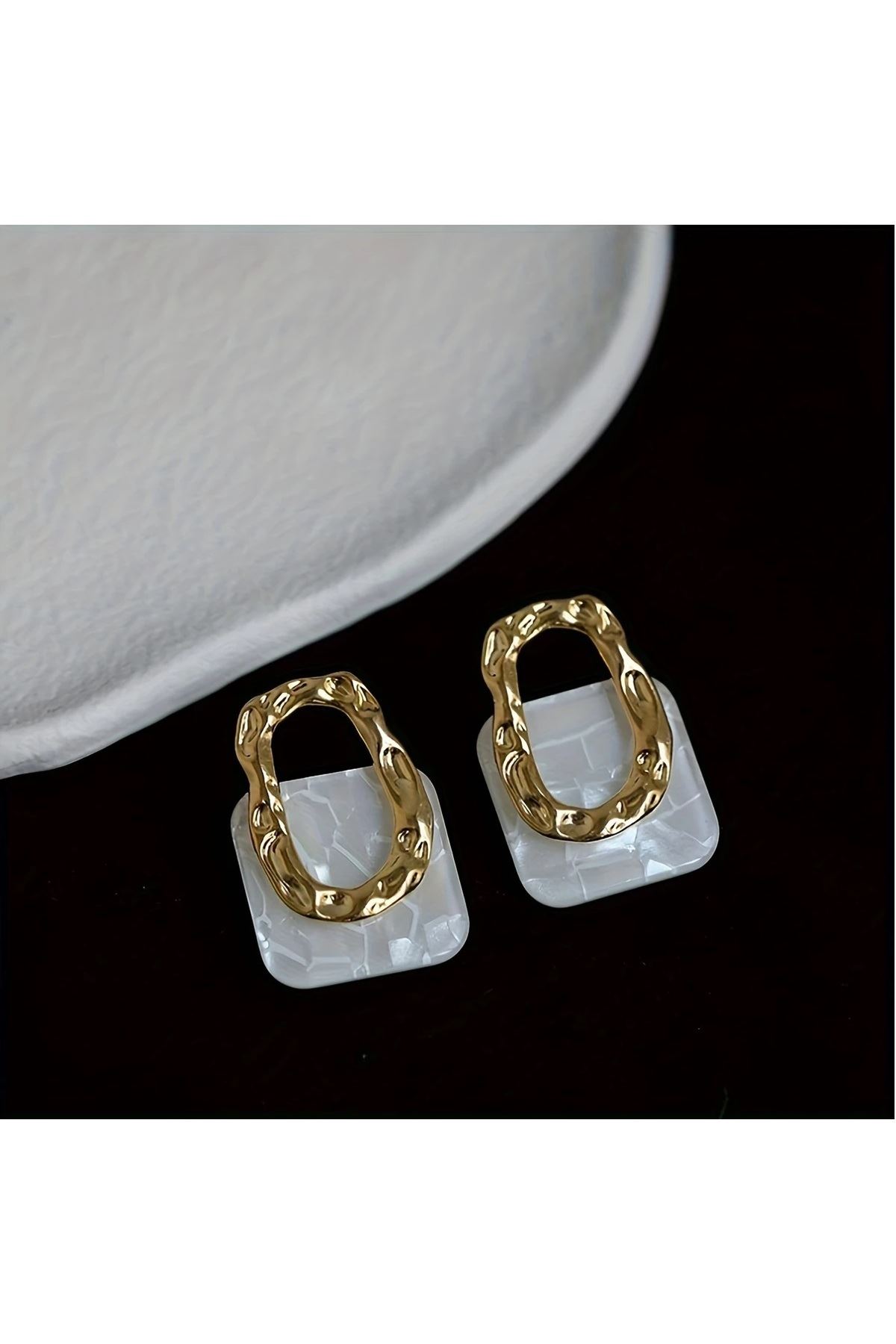 Beyaz Gold Hafif Şık Kadın Küpe