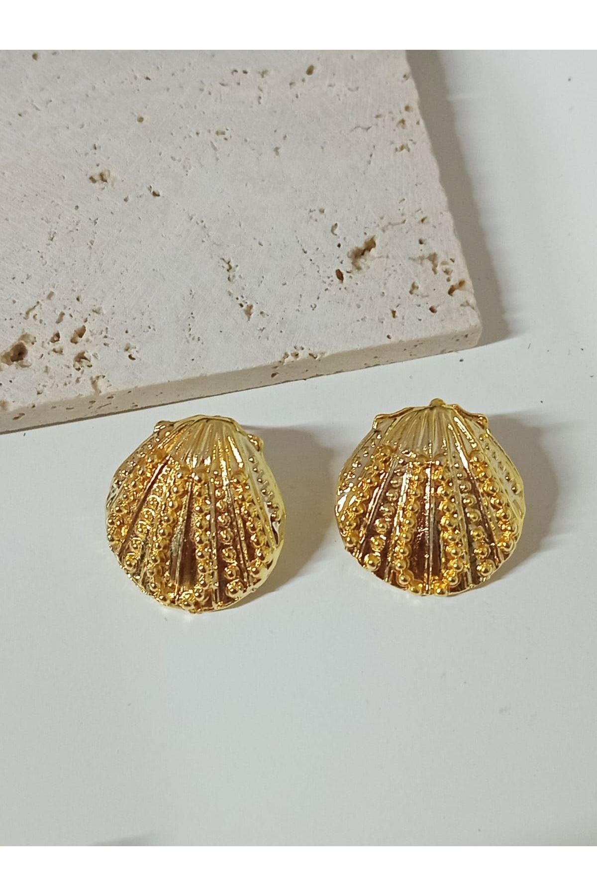 Gold Midye Hafif Kadın Küpe