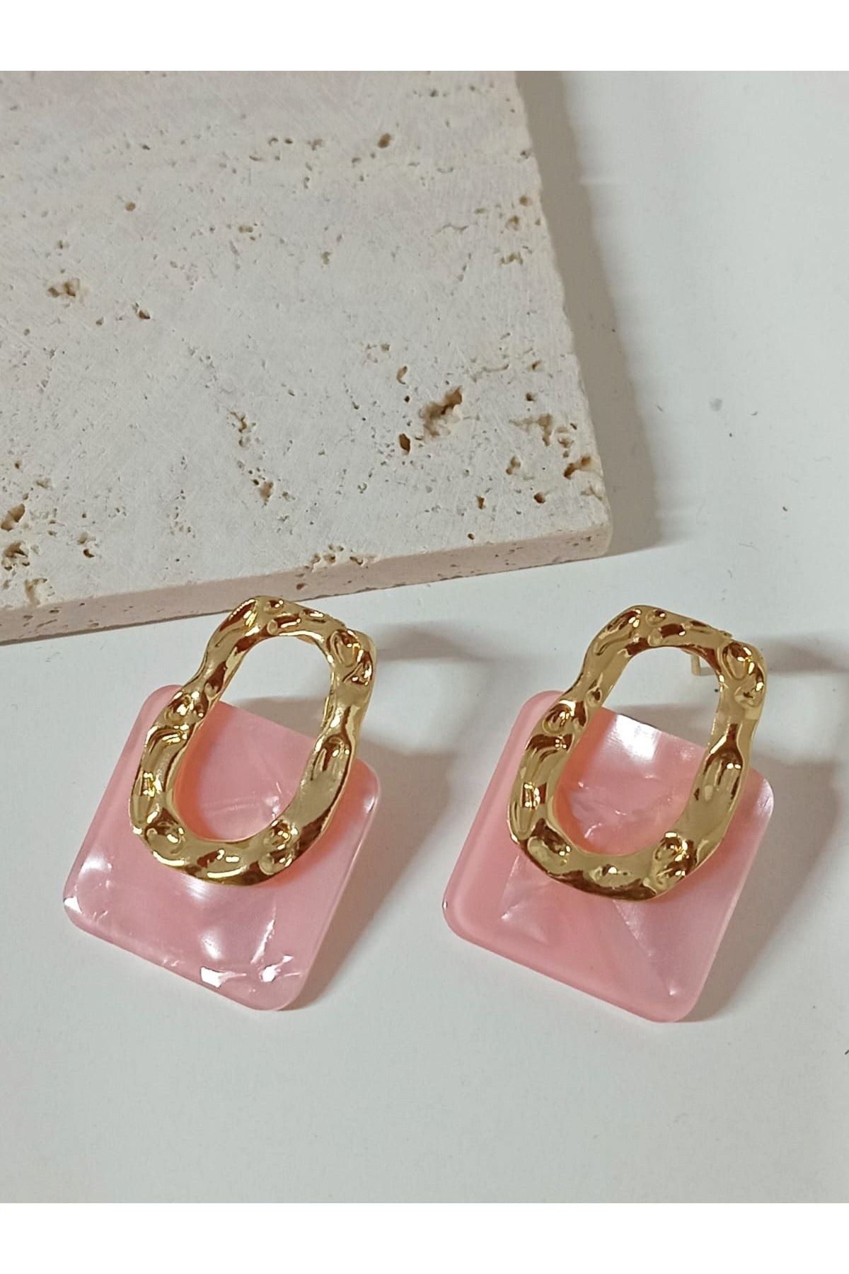 Pembe Gold Hafif Şık Kadın Küpe