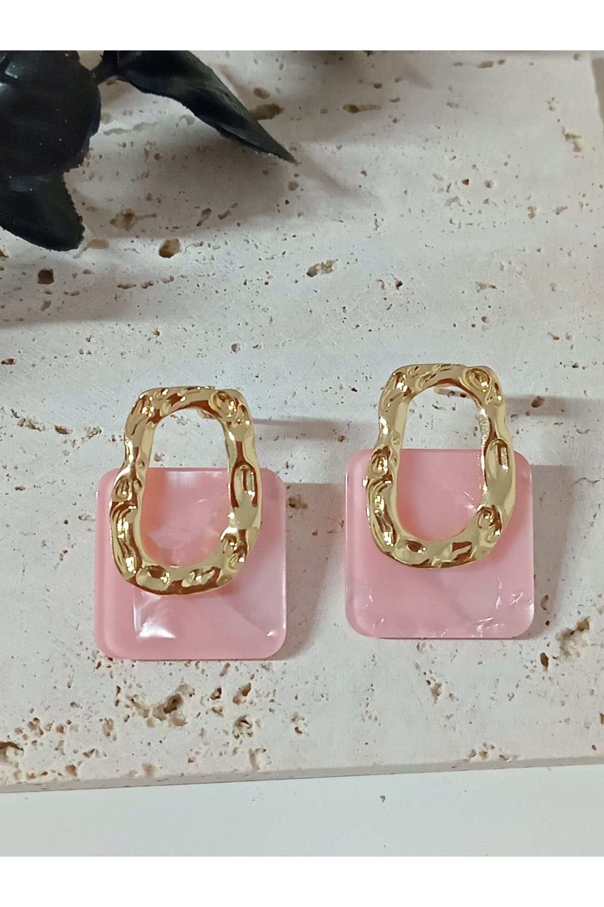 Pembe Gold Hafif Şık Kadın Küpe