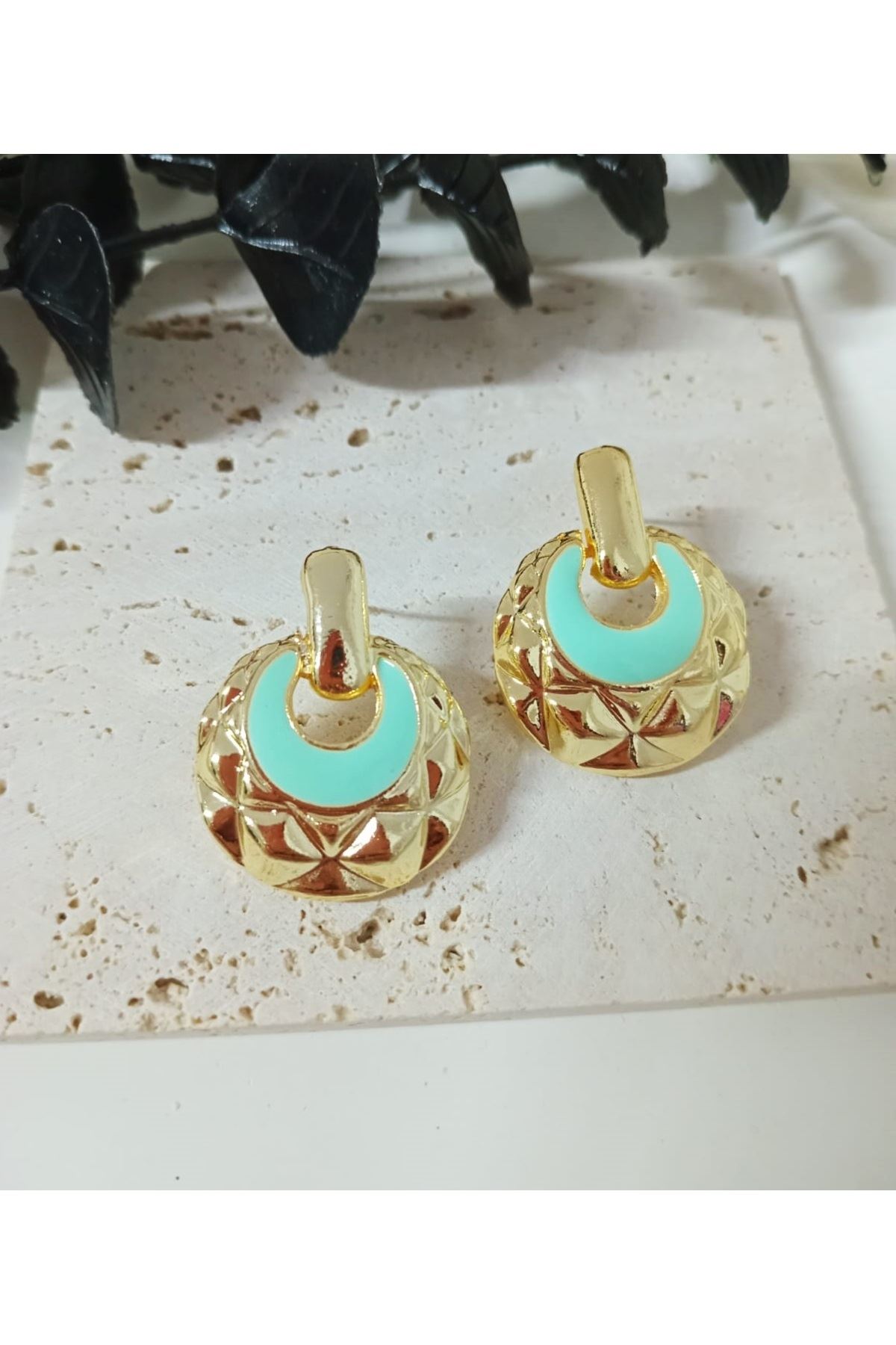 Mint Yeşili Mineli Şık Kadın Küpe