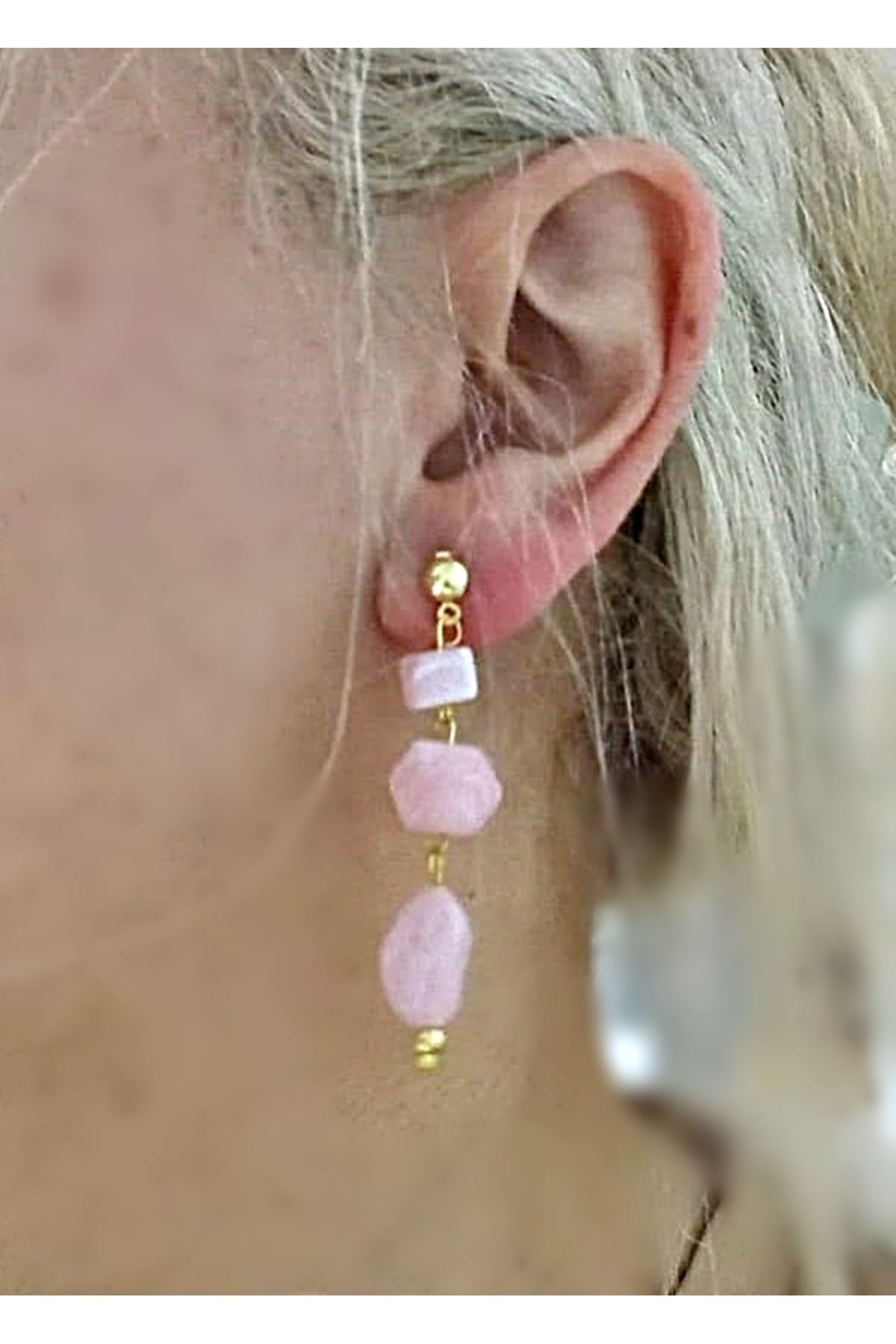 Gold Pembe Sallantılı Kadın Küpe